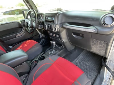 2013 Jeep Wrangler Unlimited Sport* CLEAN CARFAX/ ONE OWNER