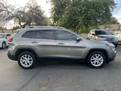 2018 Jeep Cherokee Latitude Plus*LOW MILES/ CLN CFAX