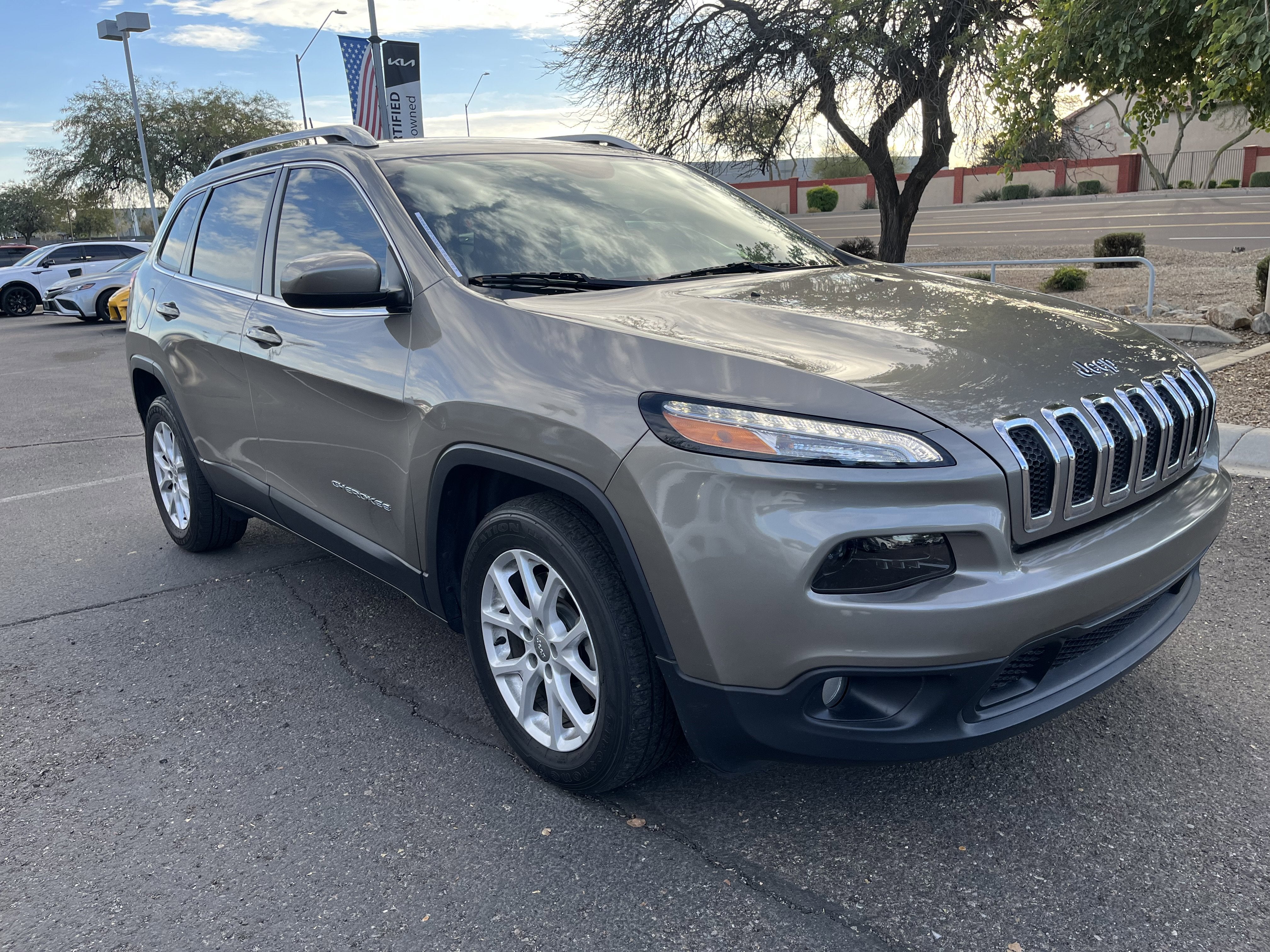 2018 Jeep Cherokee Latitude Plus*LOW MILES/ CLN CFAX