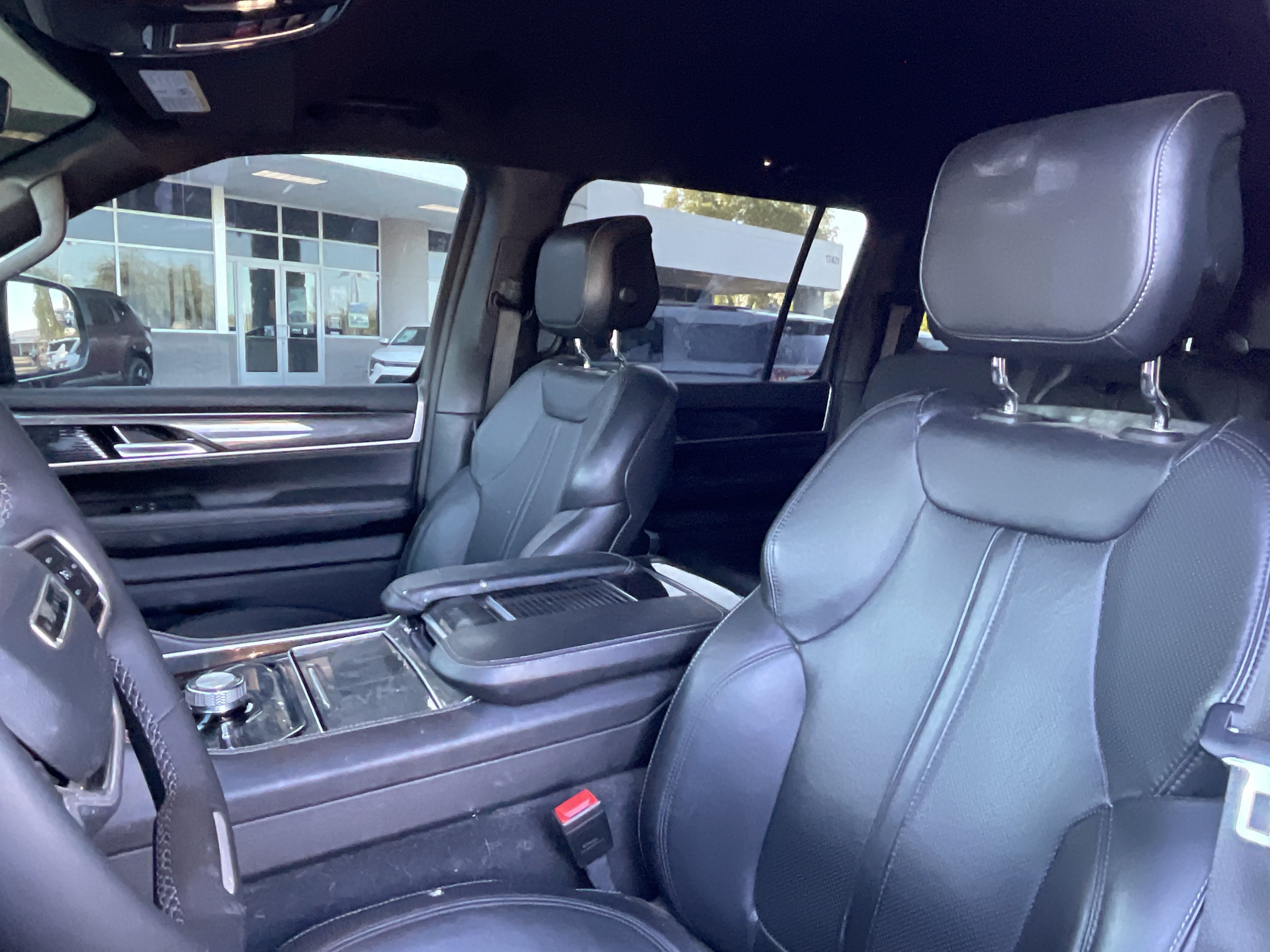 2023 Jeep Wagoneer L 1 OWNER CLEAN CARFAX