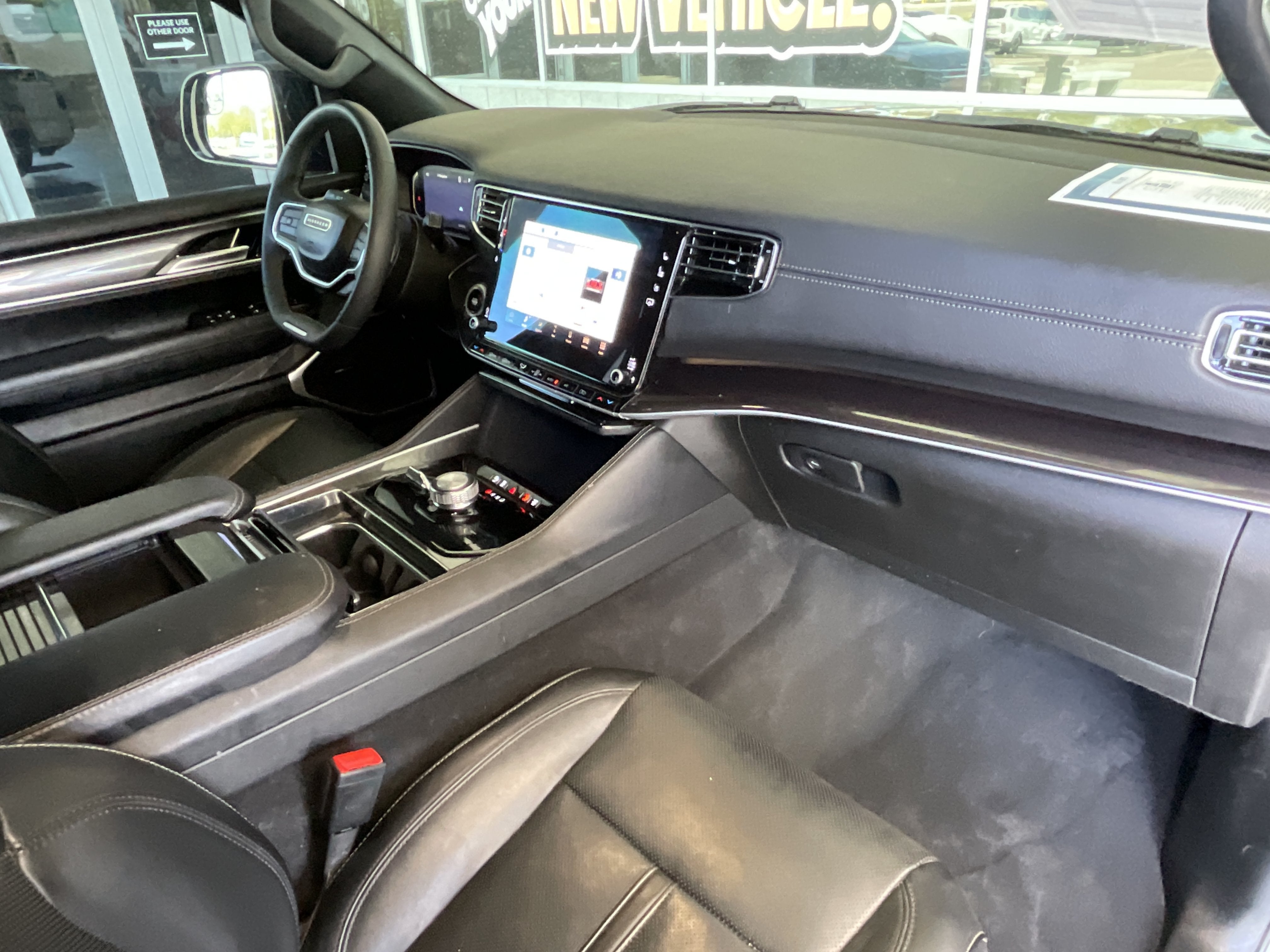 2023 Jeep Wagoneer L 1 OWNER CLEAN CARFAX