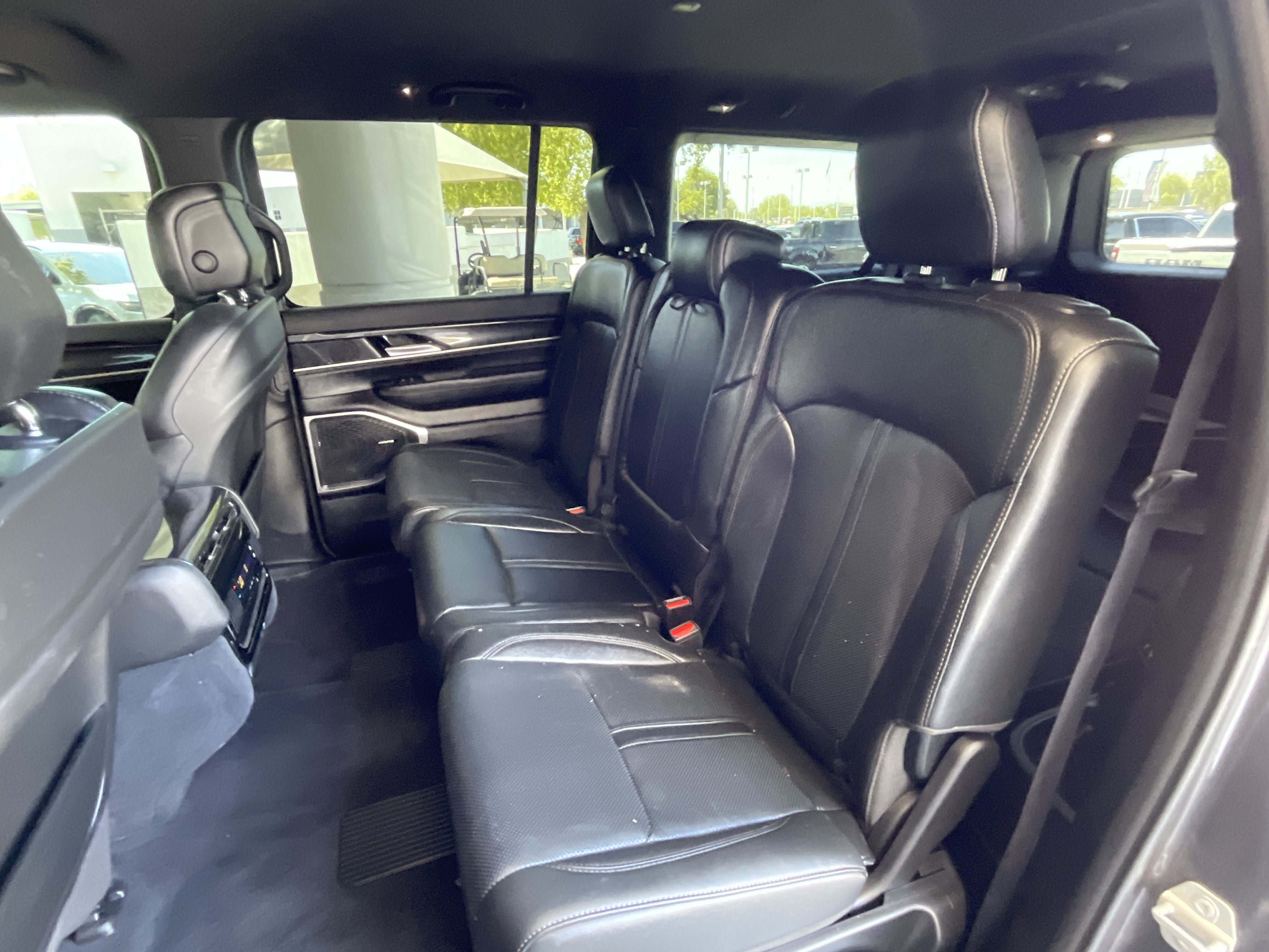 2023 Jeep Wagoneer L 1 OWNER CLEAN CARFAX