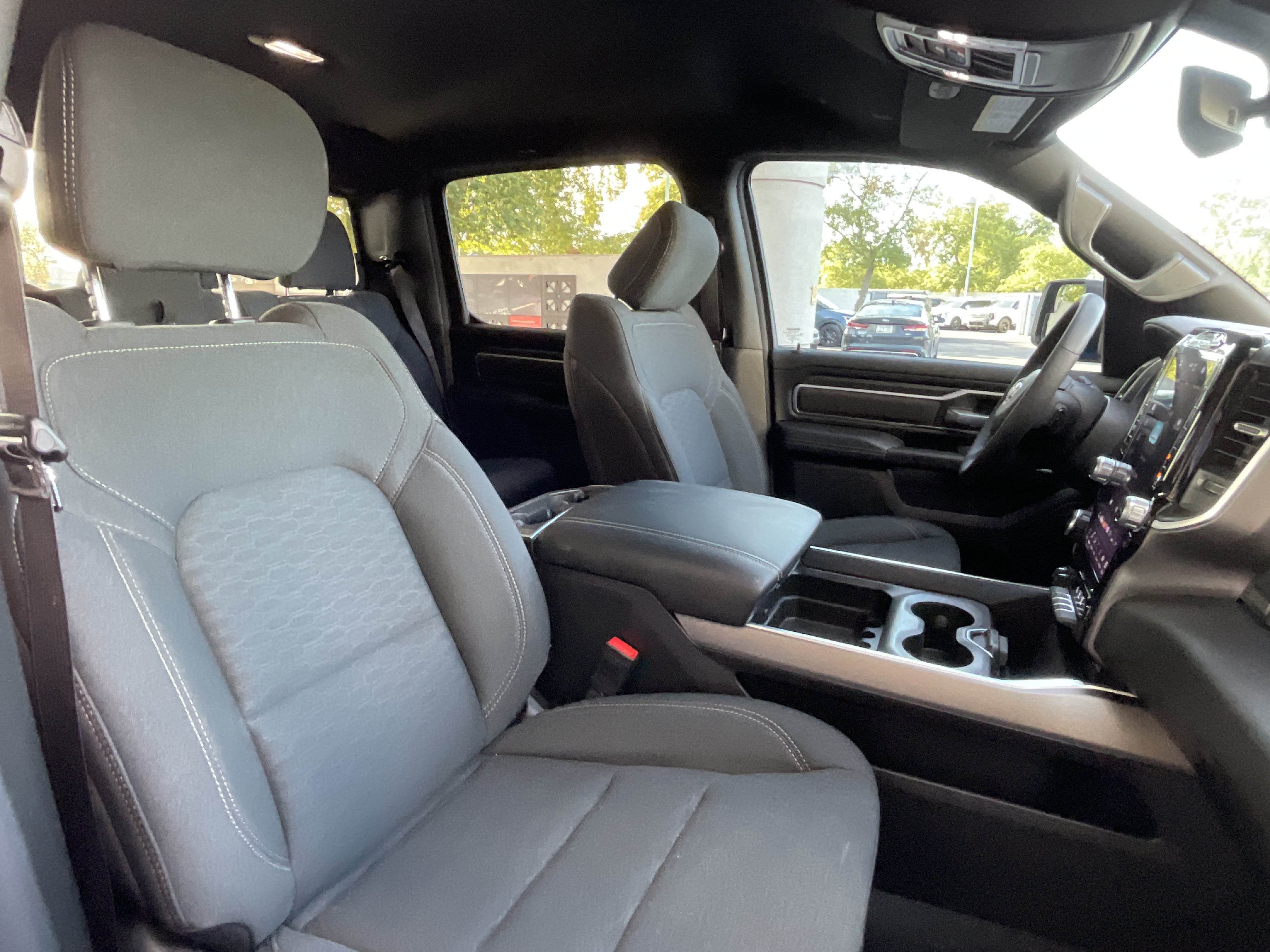 2026 RAM 1500 Big Horn**1 OWNER CLN CF**