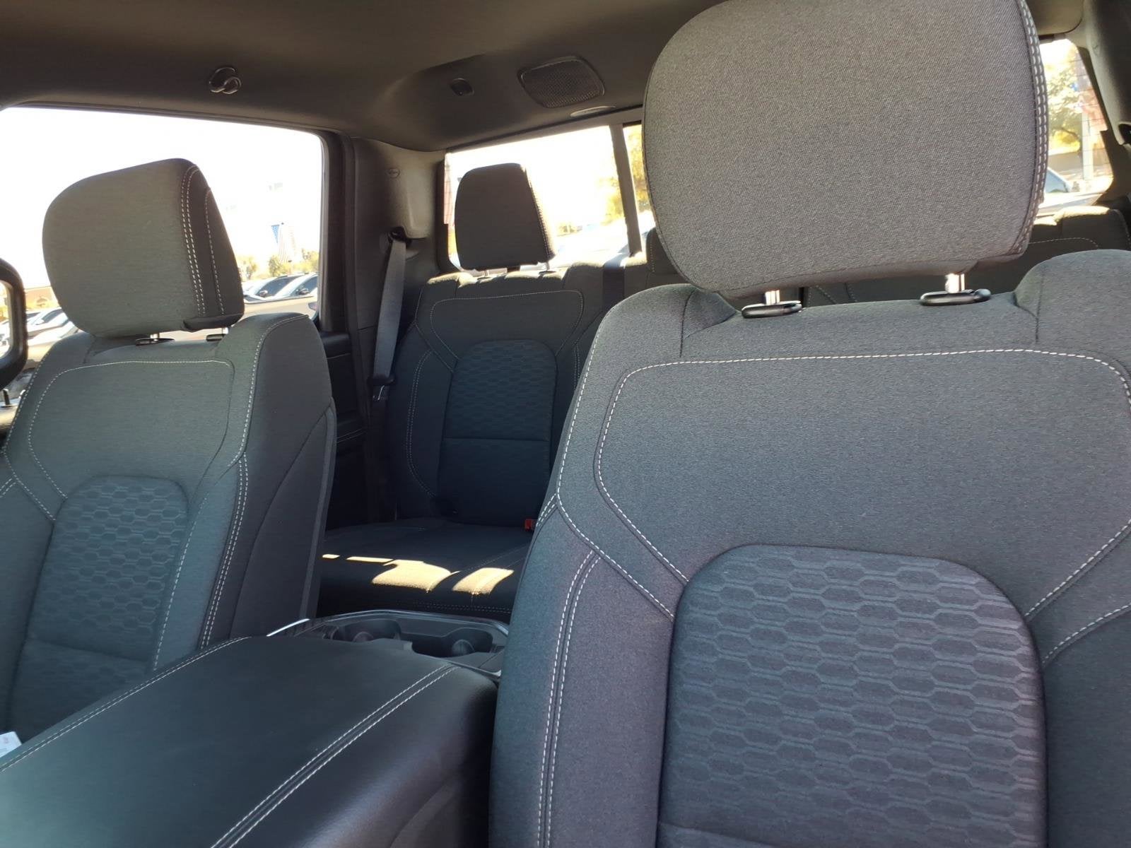 2025 RAM 1500 Big Horn* CLN CARFAX/ 1 OWNER