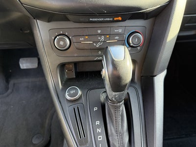 2016 Ford Focus SE** SUPER LOW MILES