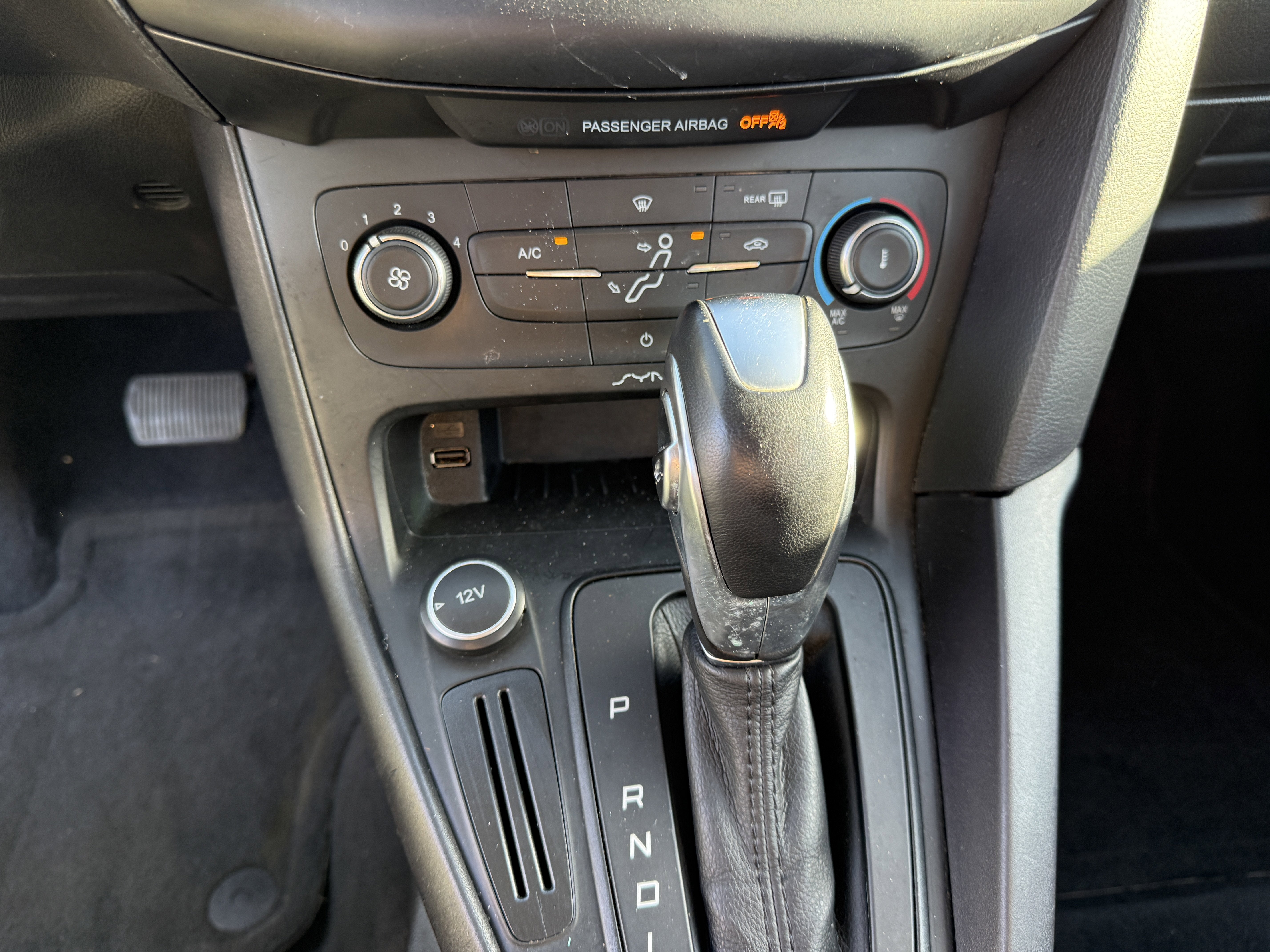 2016 Ford Focus SE** SUPER LOW MILES