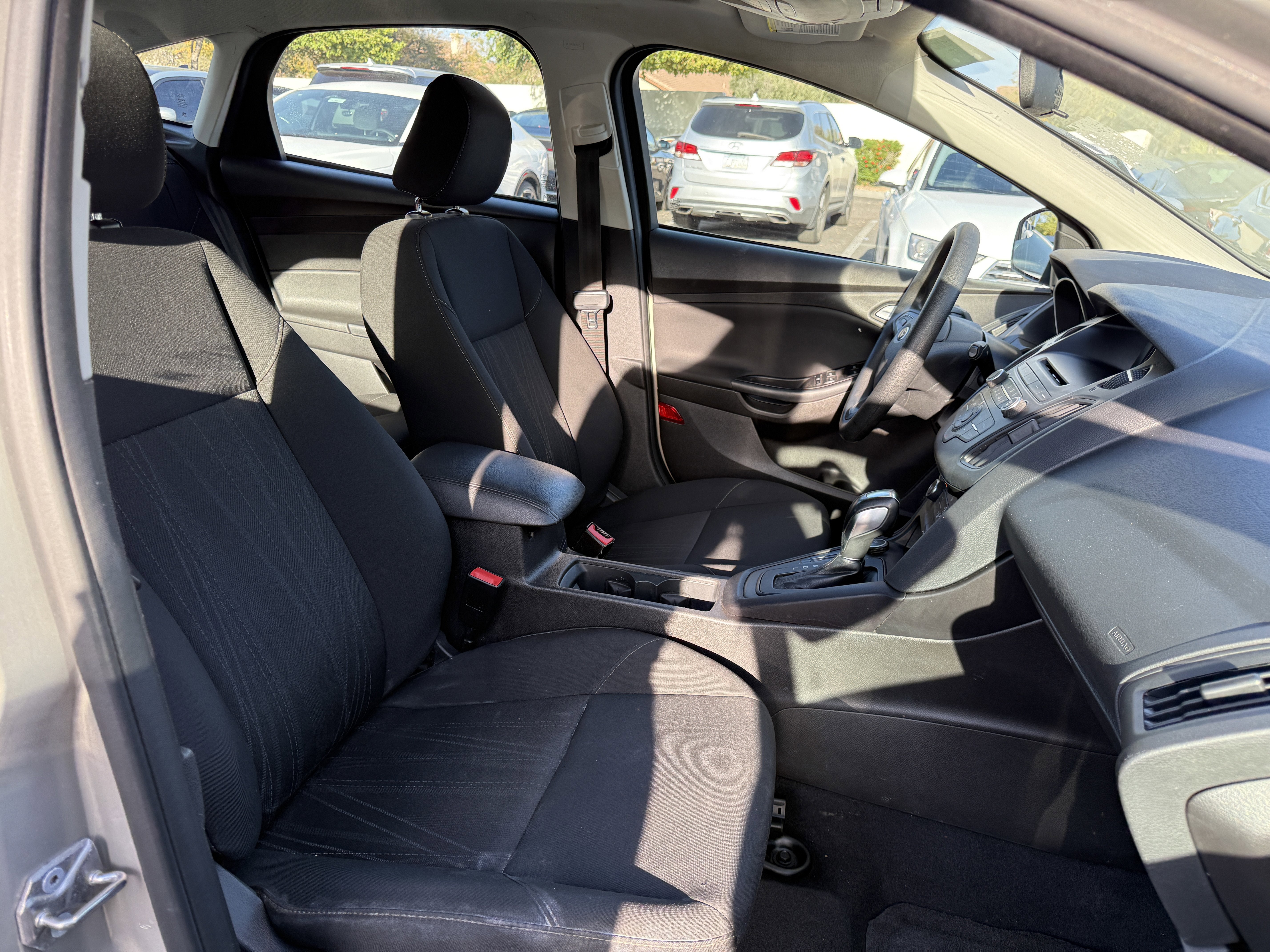 2016 Ford Focus SE** SUPER LOW MILES