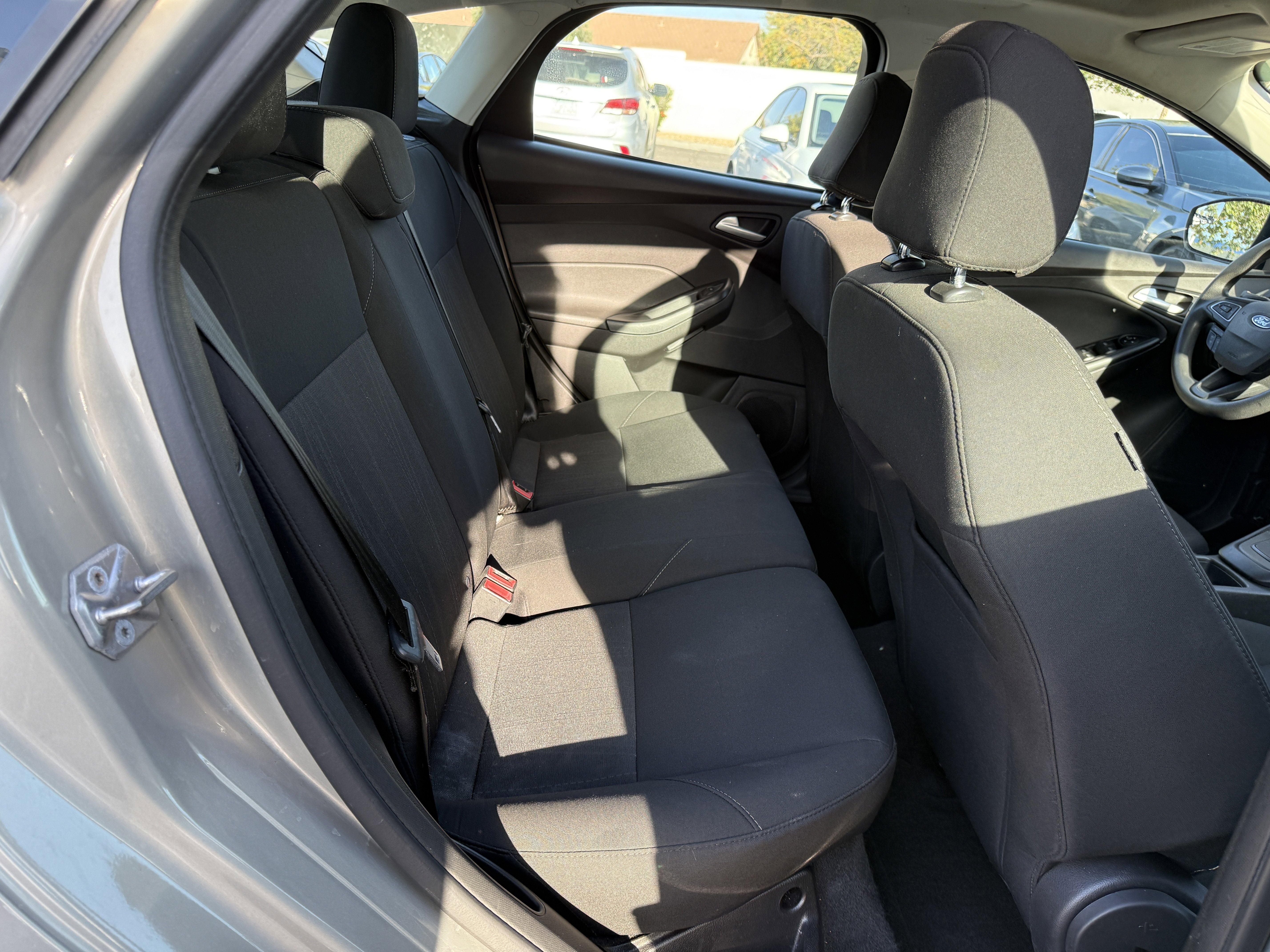 2016 Ford Focus SE** SUPER LOW MILES