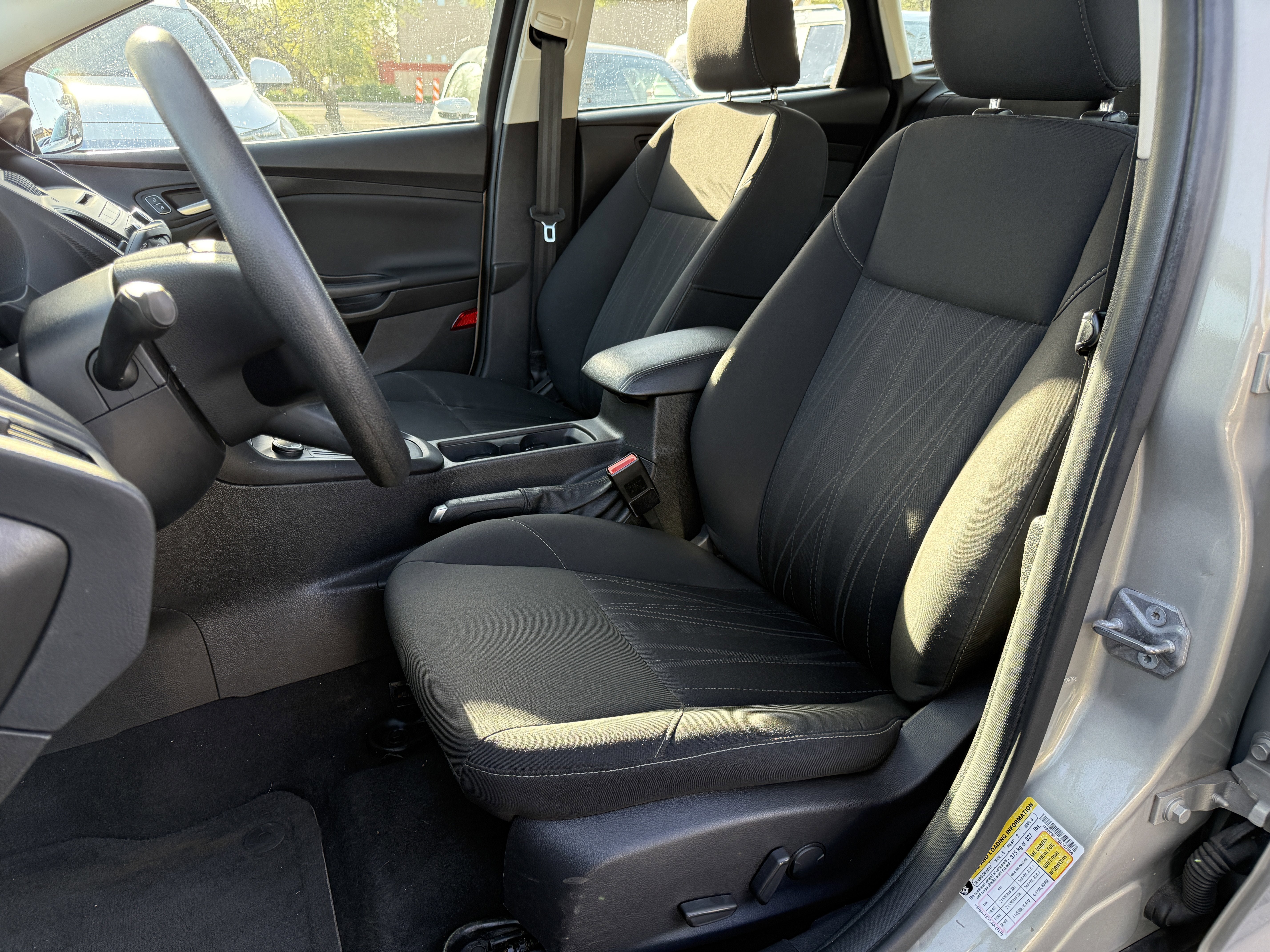 2016 Ford Focus SE** SUPER LOW MILES