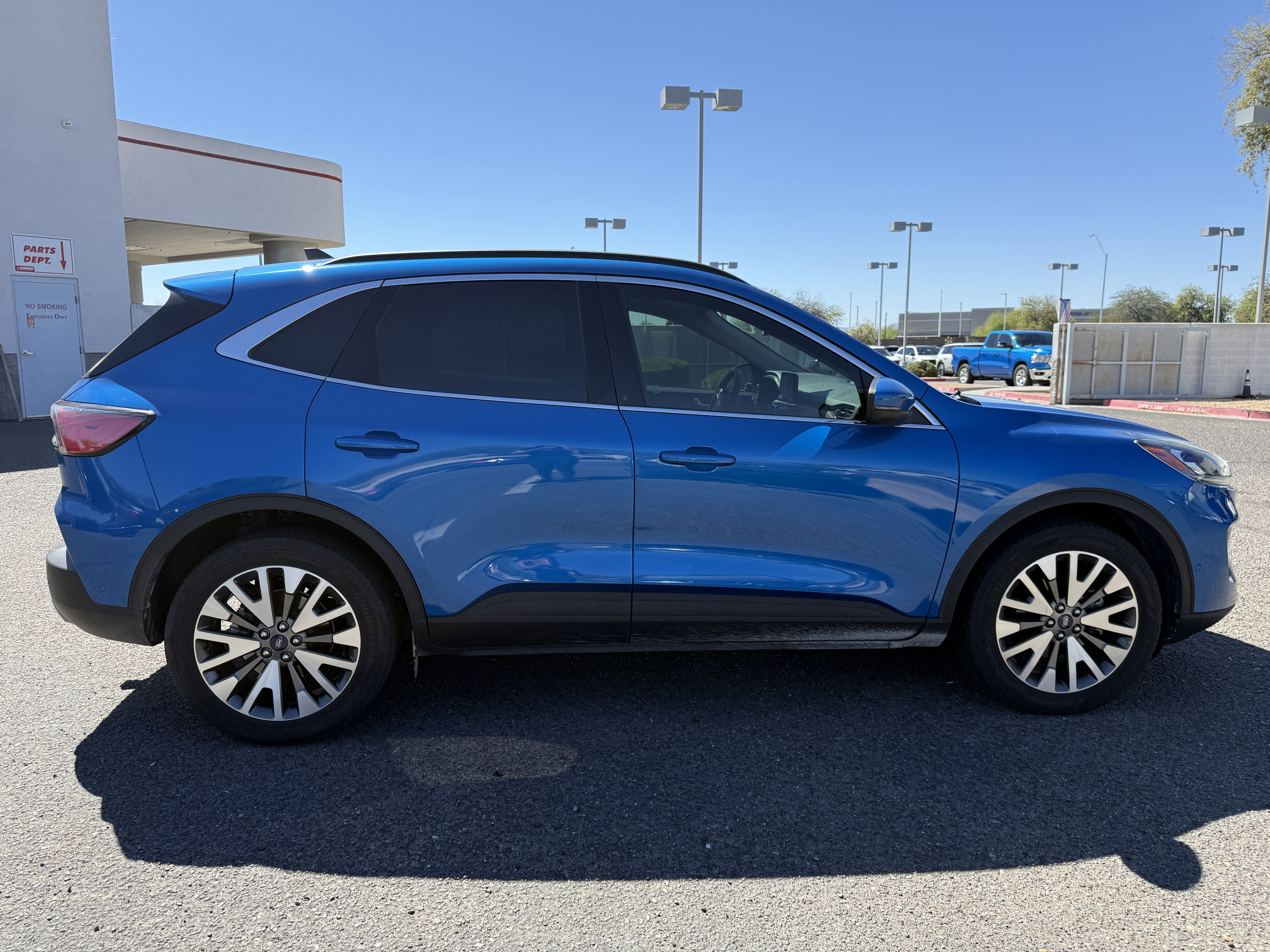 2020 Ford Escape Titanium* 1 OWNER/ CLN CARFX