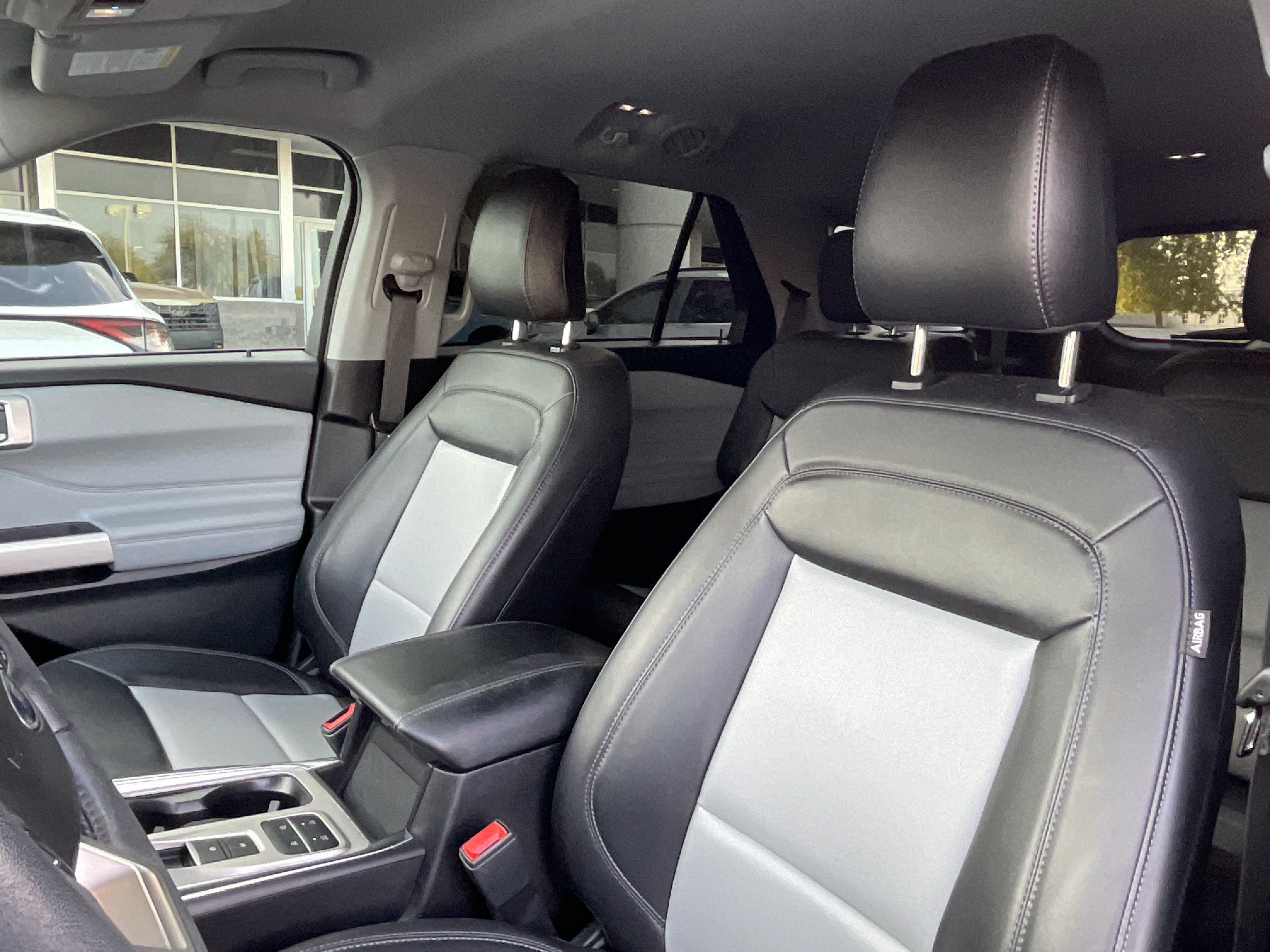 2023 Ford Explorer XLT***1 OWNER CLN CF