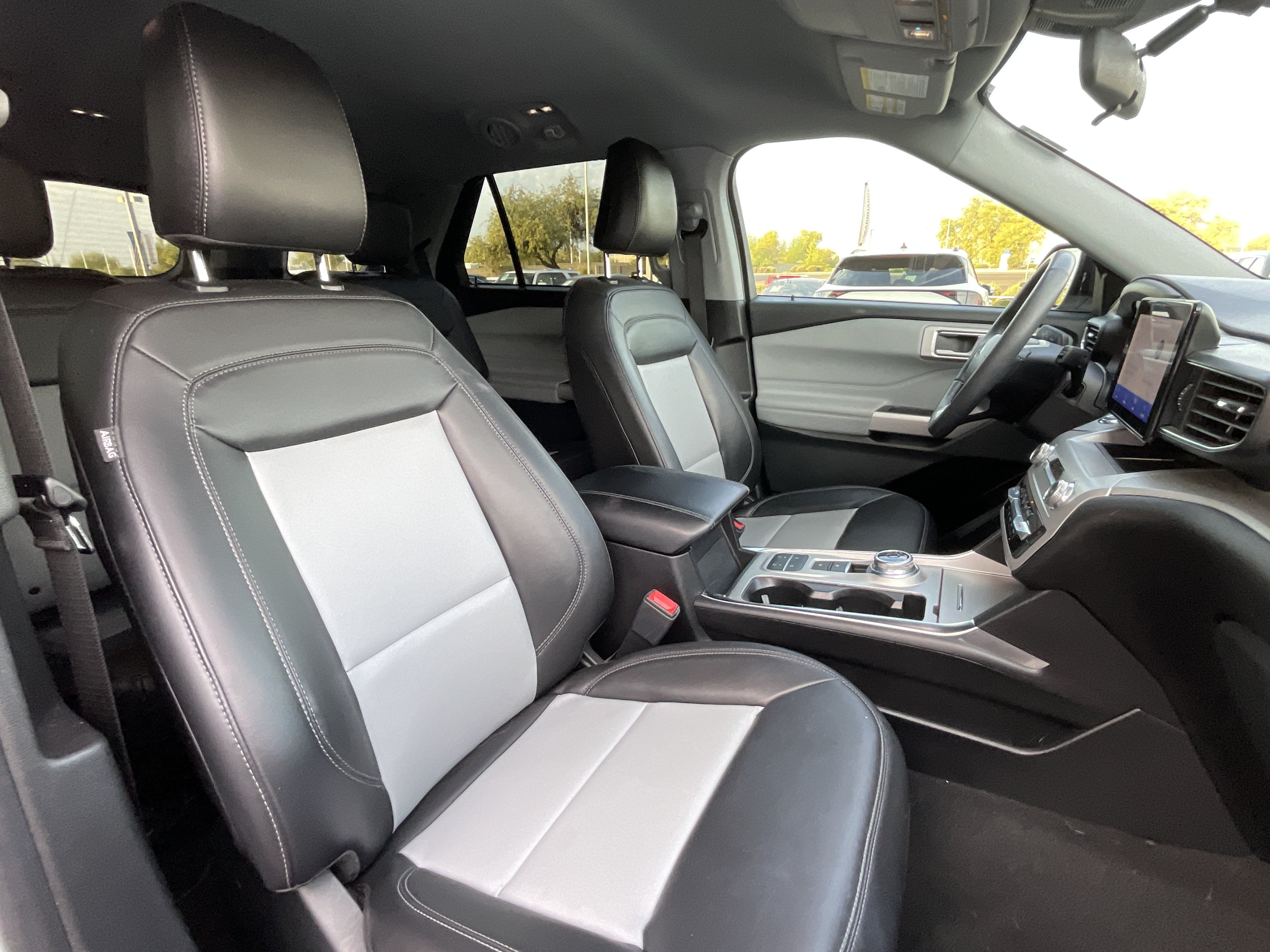 2023 Ford Explorer XLT***1 OWNER CLN CF