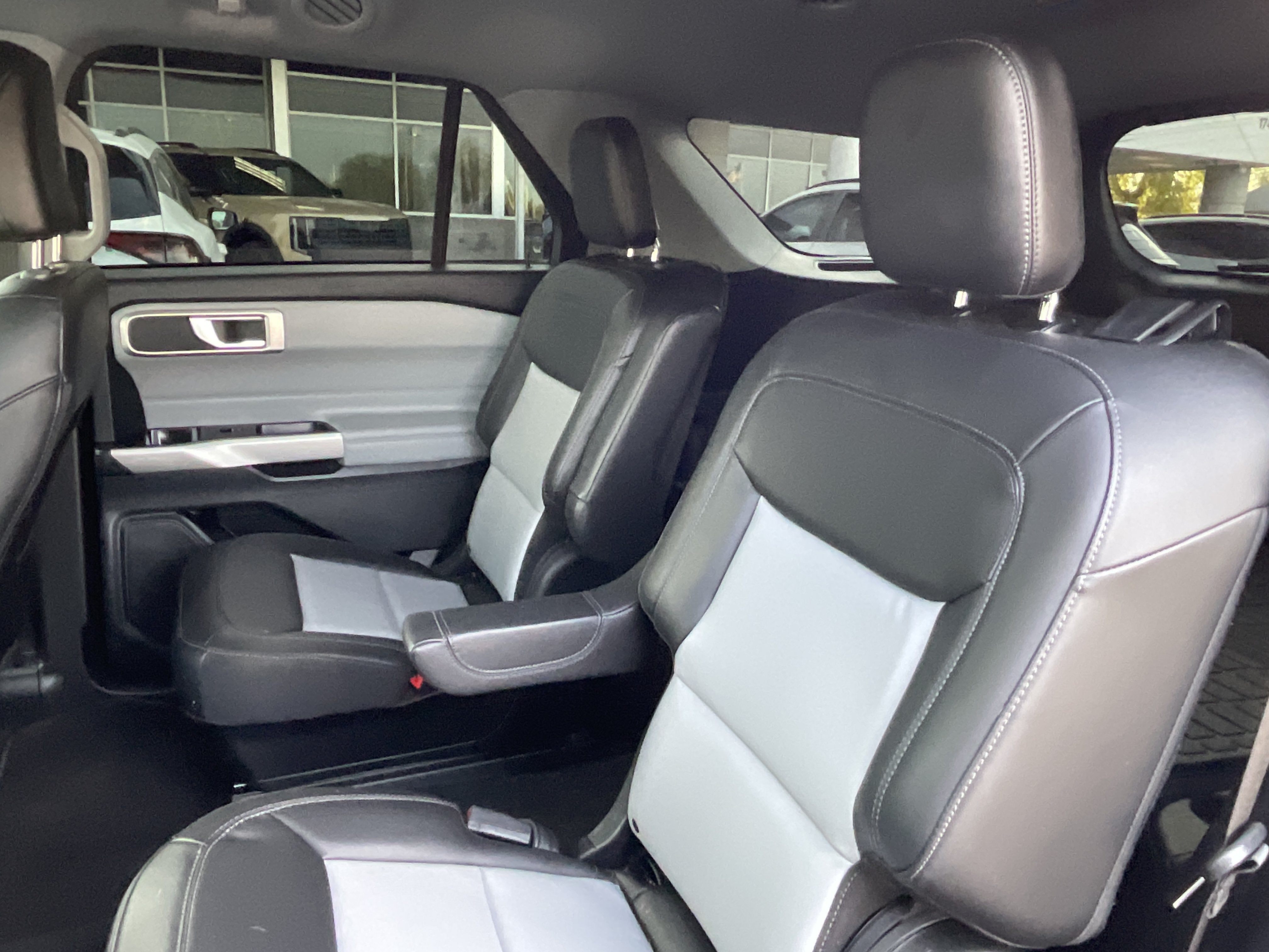2023 Ford Explorer XLT***1 OWNER CLN CF