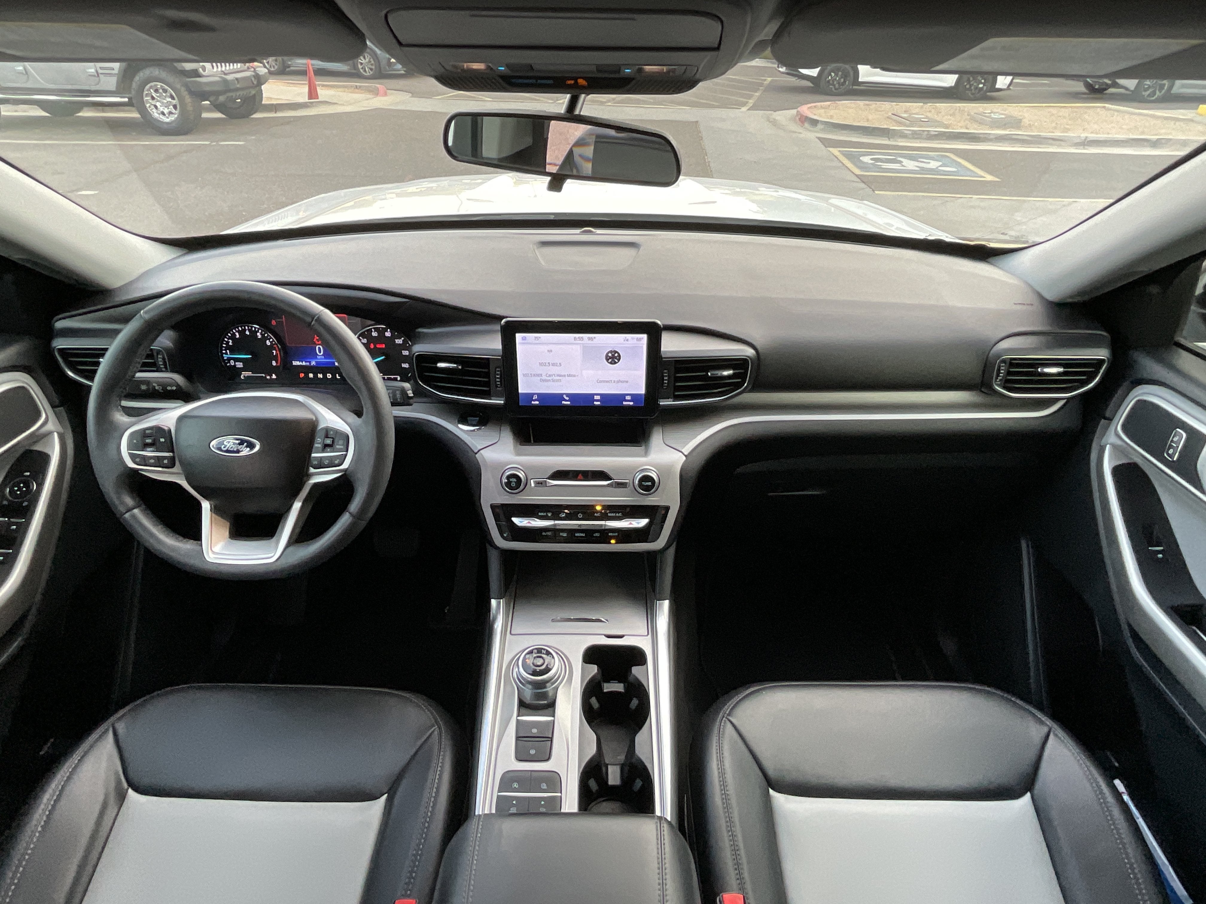 2023 Ford Explorer XLT***1 OWNER CLN CF