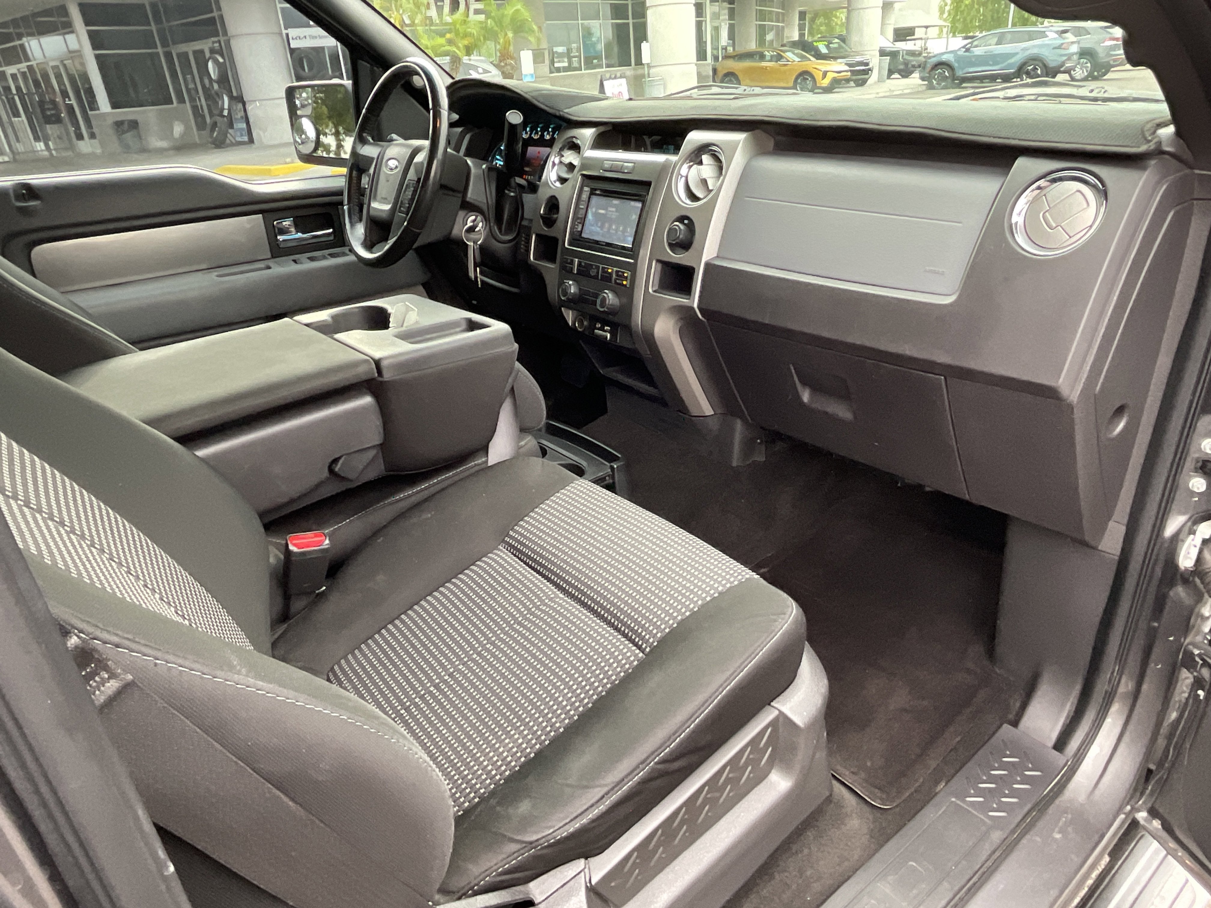 2012 Ford F-150 XLT* CLEAN/ 1 OWNER
