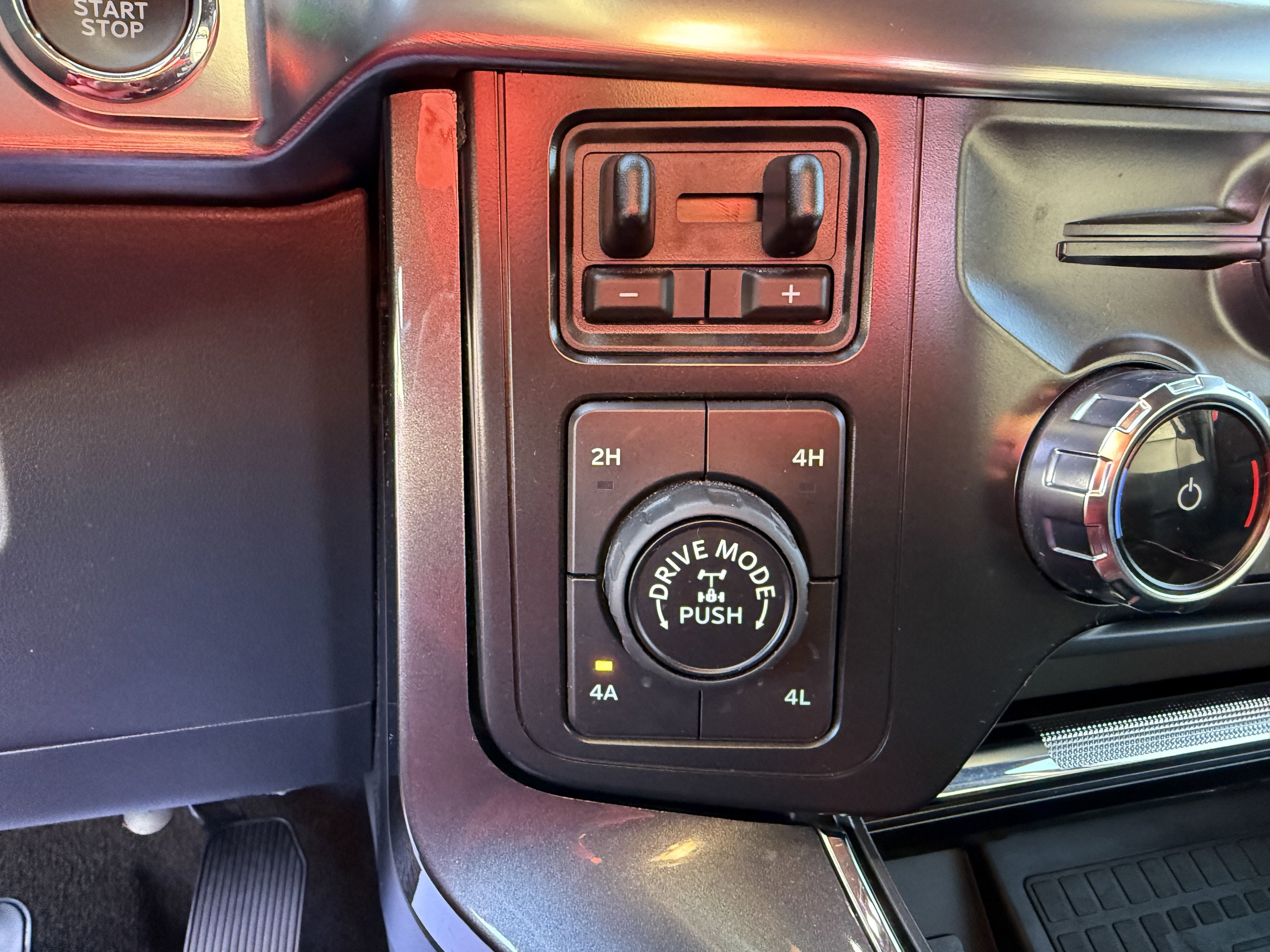 2022 Ford F-150 LARIAT*1 OWNER 10K IN AFTERMARKET