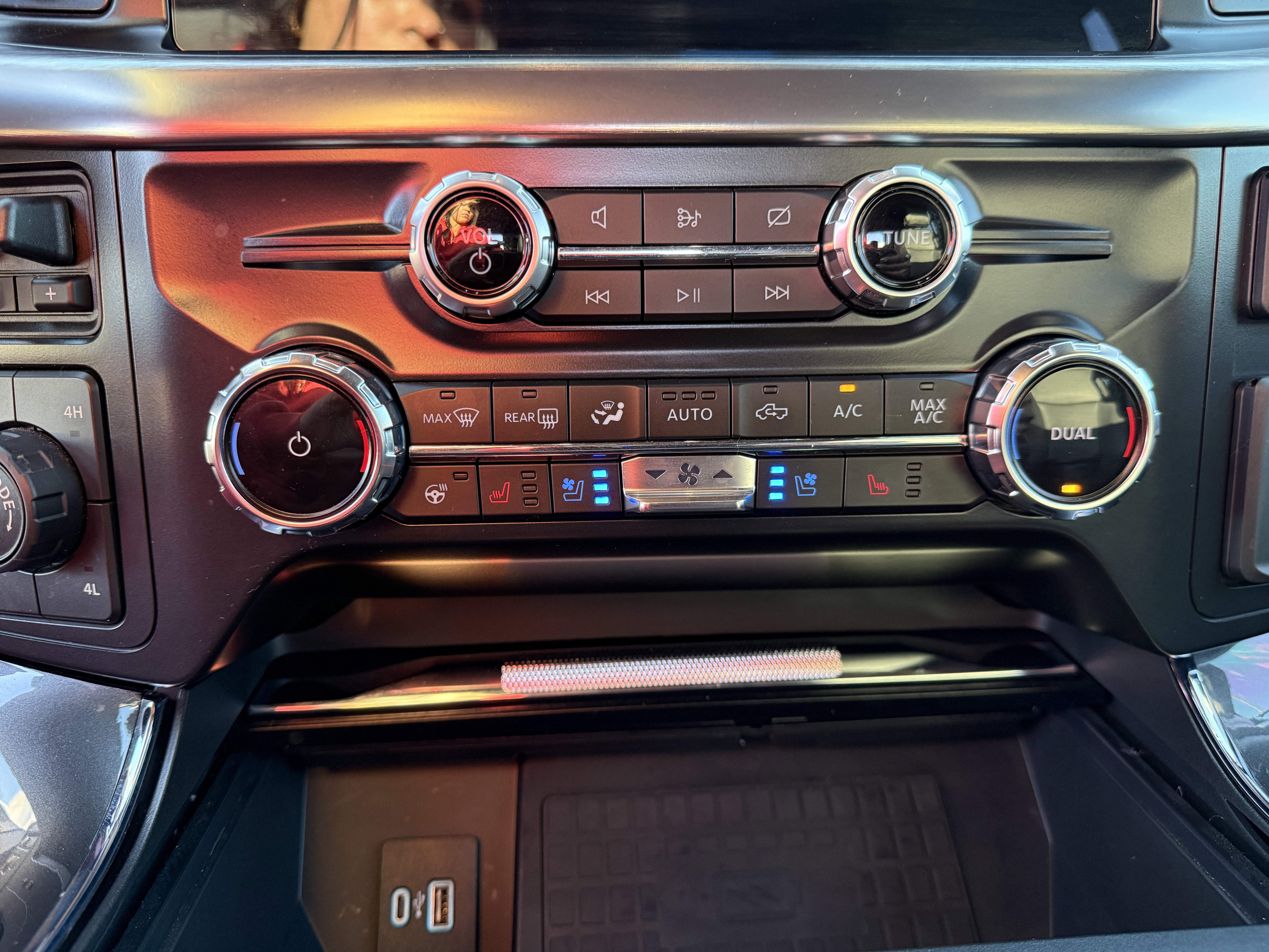 2022 Ford F-150 LARIAT*1 OWNER 10K IN AFTERMARKET