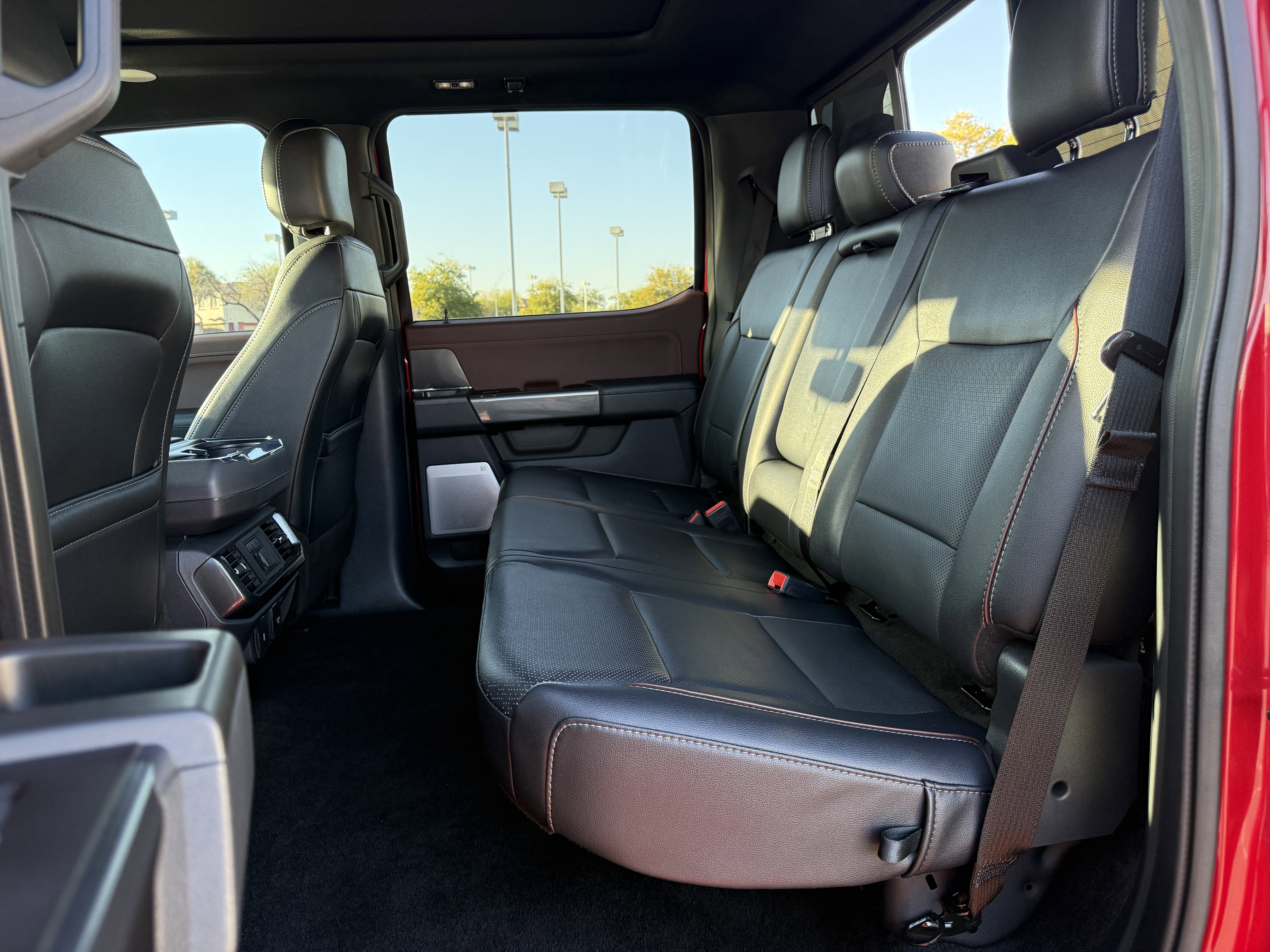 2022 Ford F-150 LARIAT*1 OWNER 10K IN AFTERMARKET