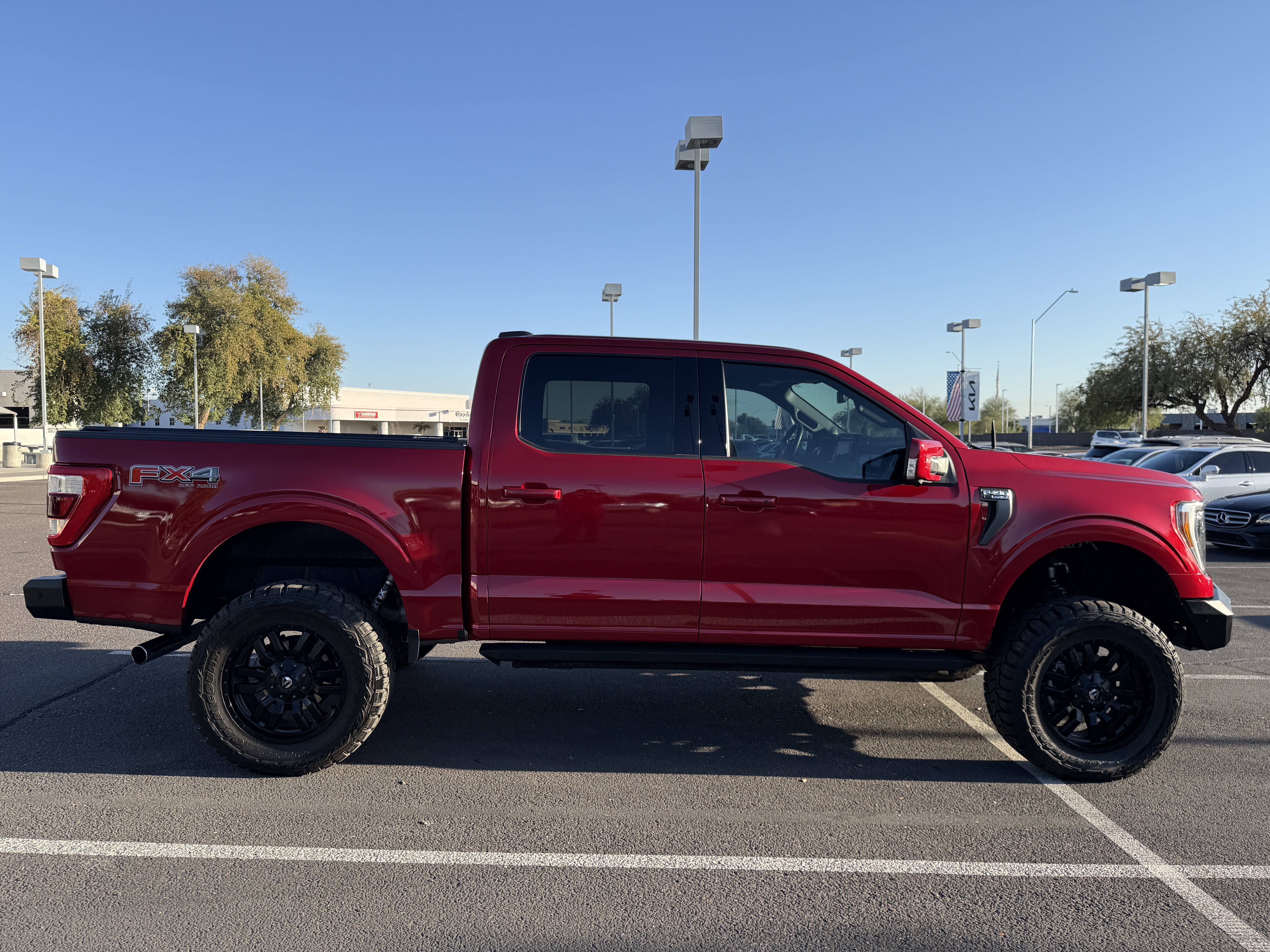 2022 Ford F-150 LARIAT*1 OWNER 10K IN AFTERMARKET