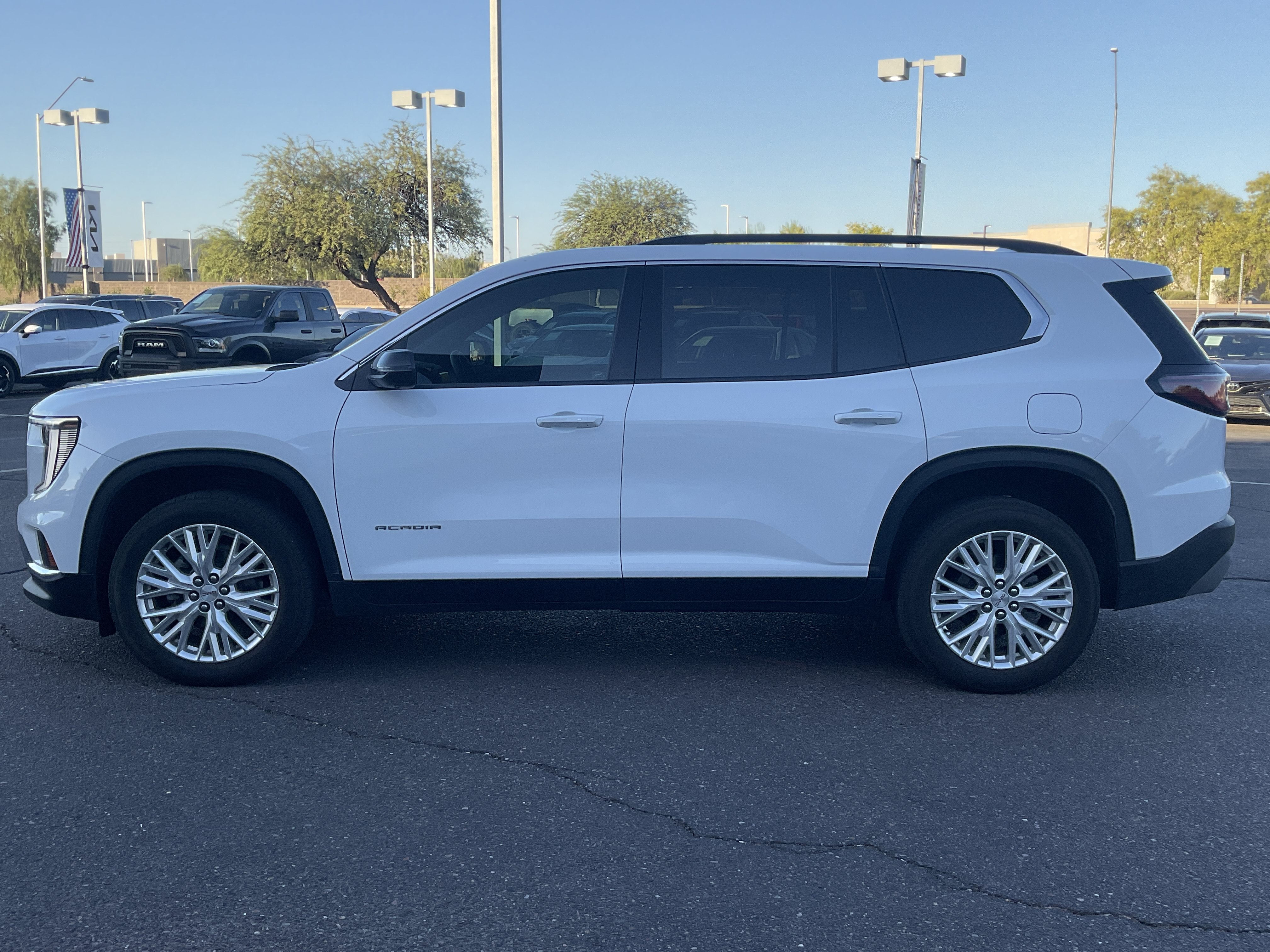 2024 GMC Acadia FWD Elevation
