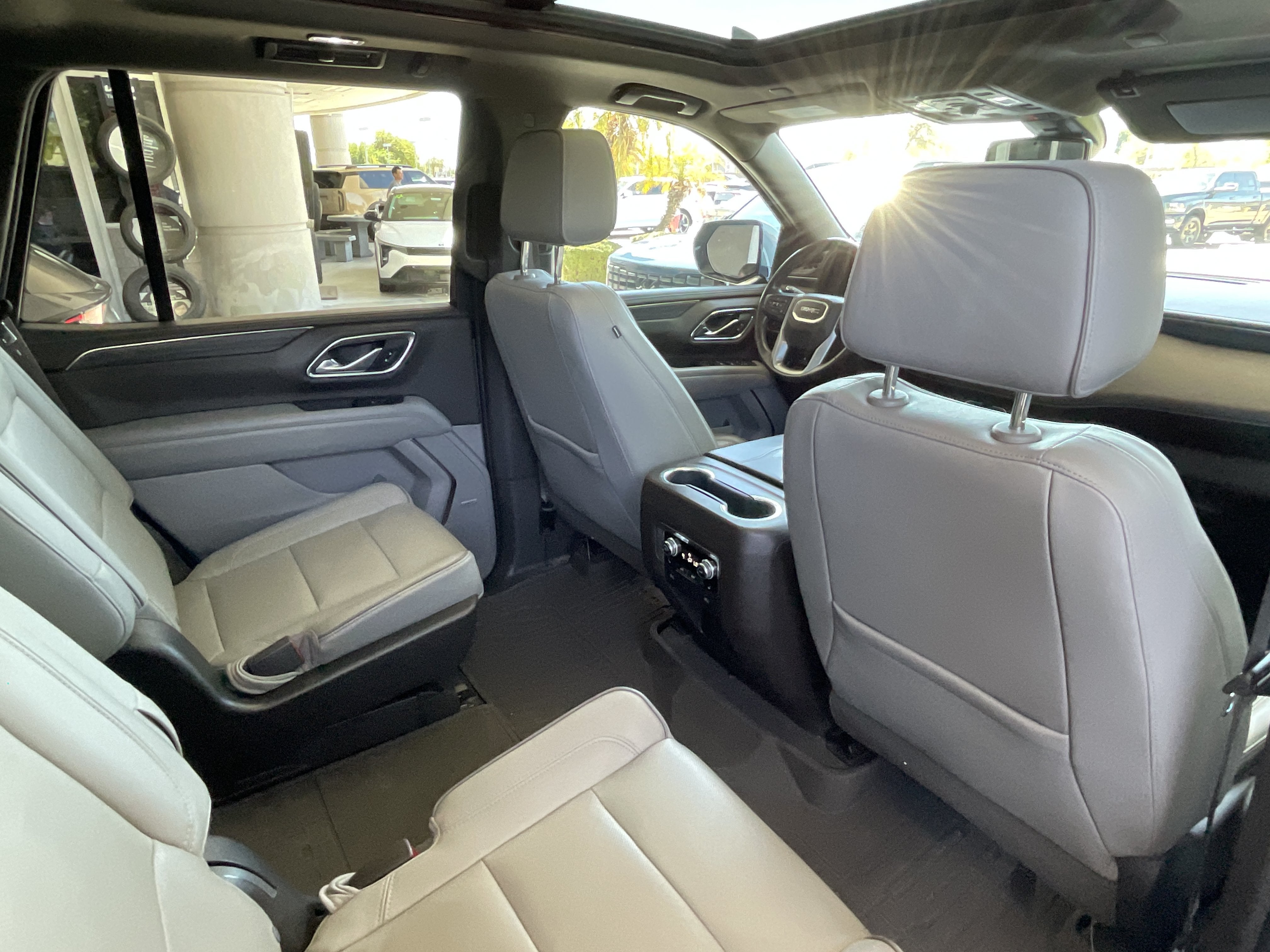 2021 GMC Yukon SLT