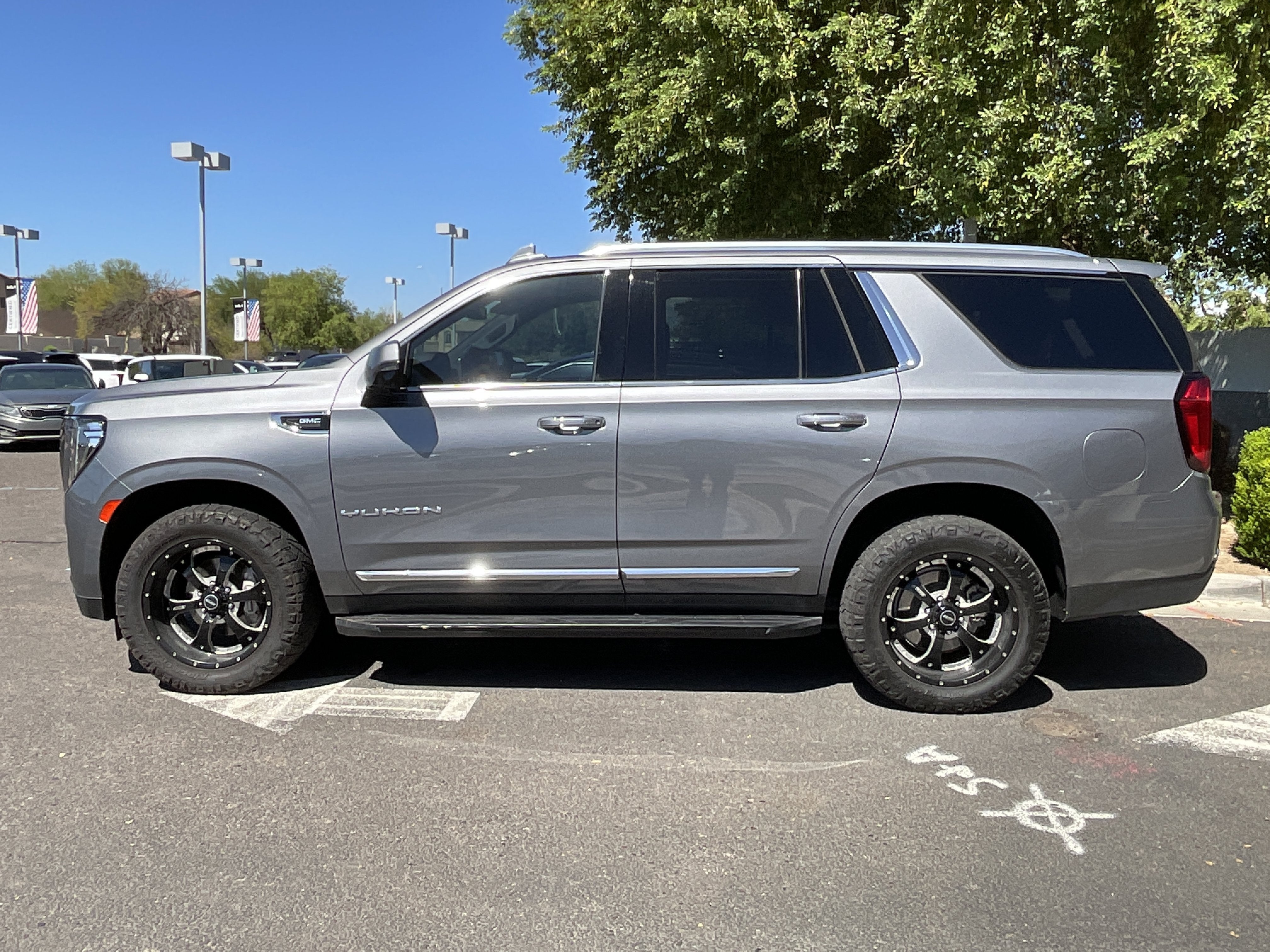 2021 GMC Yukon SLT