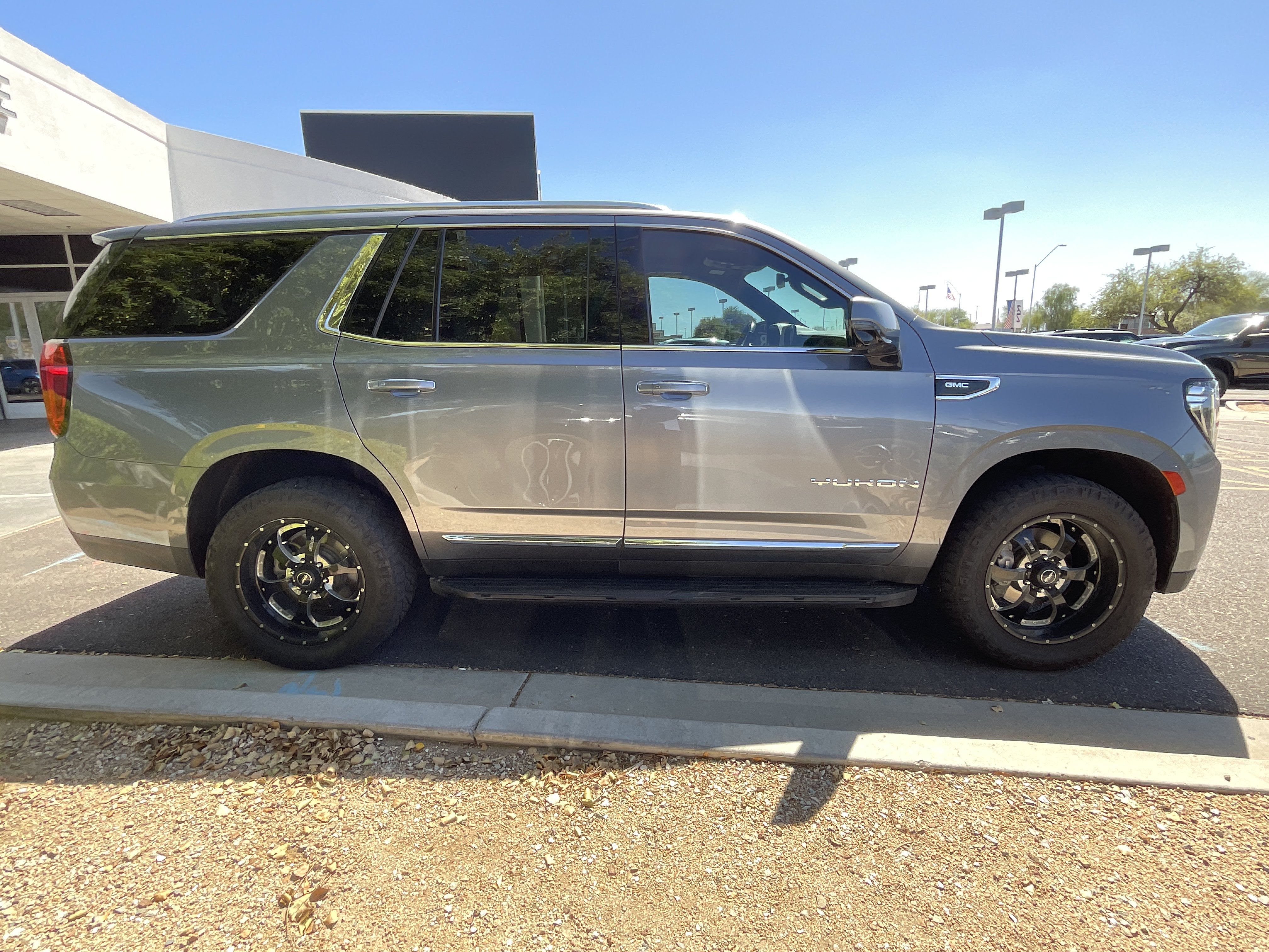 2021 GMC Yukon SLT