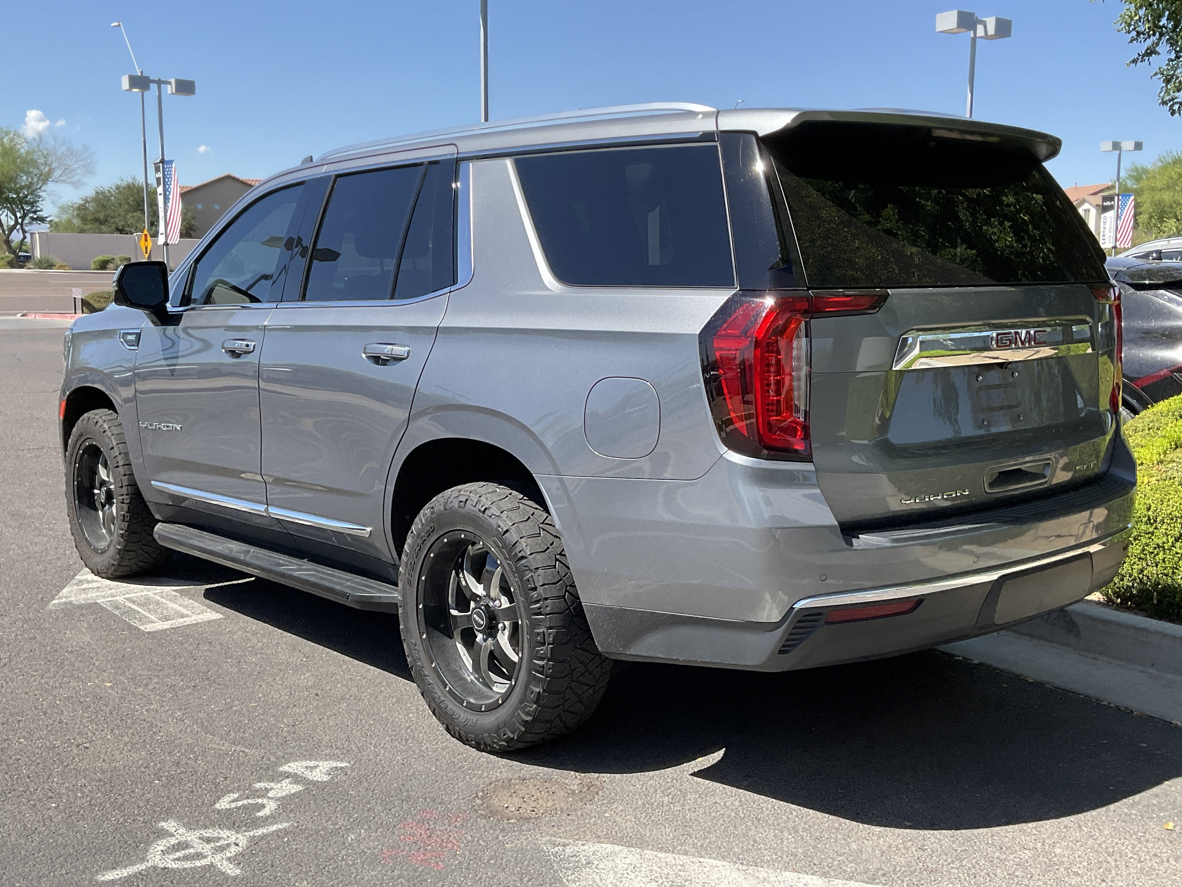 2021 GMC Yukon SLT