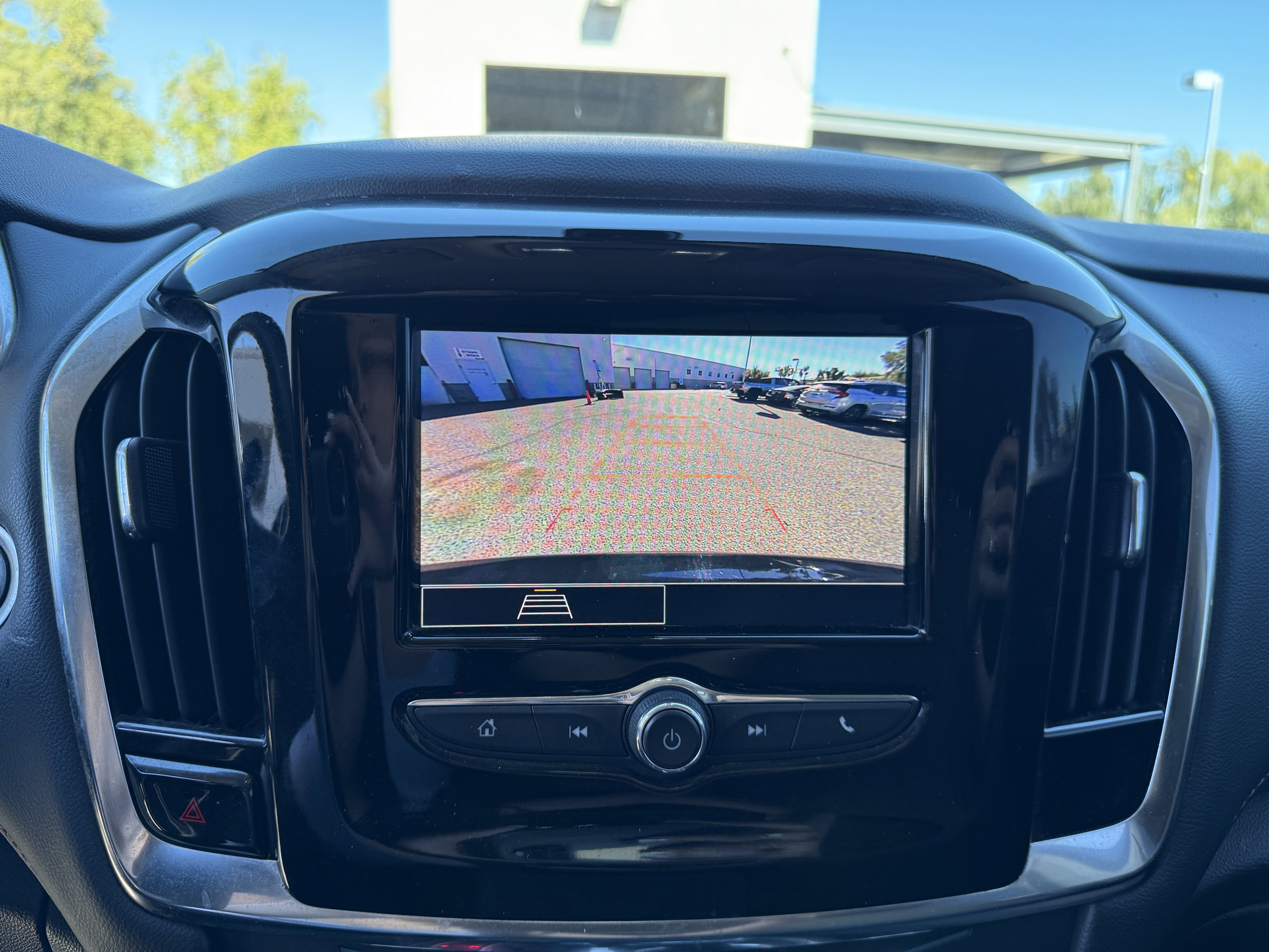 2021 Chevrolet Traverse LS* CLEAN CARFAX/ LOW MILES