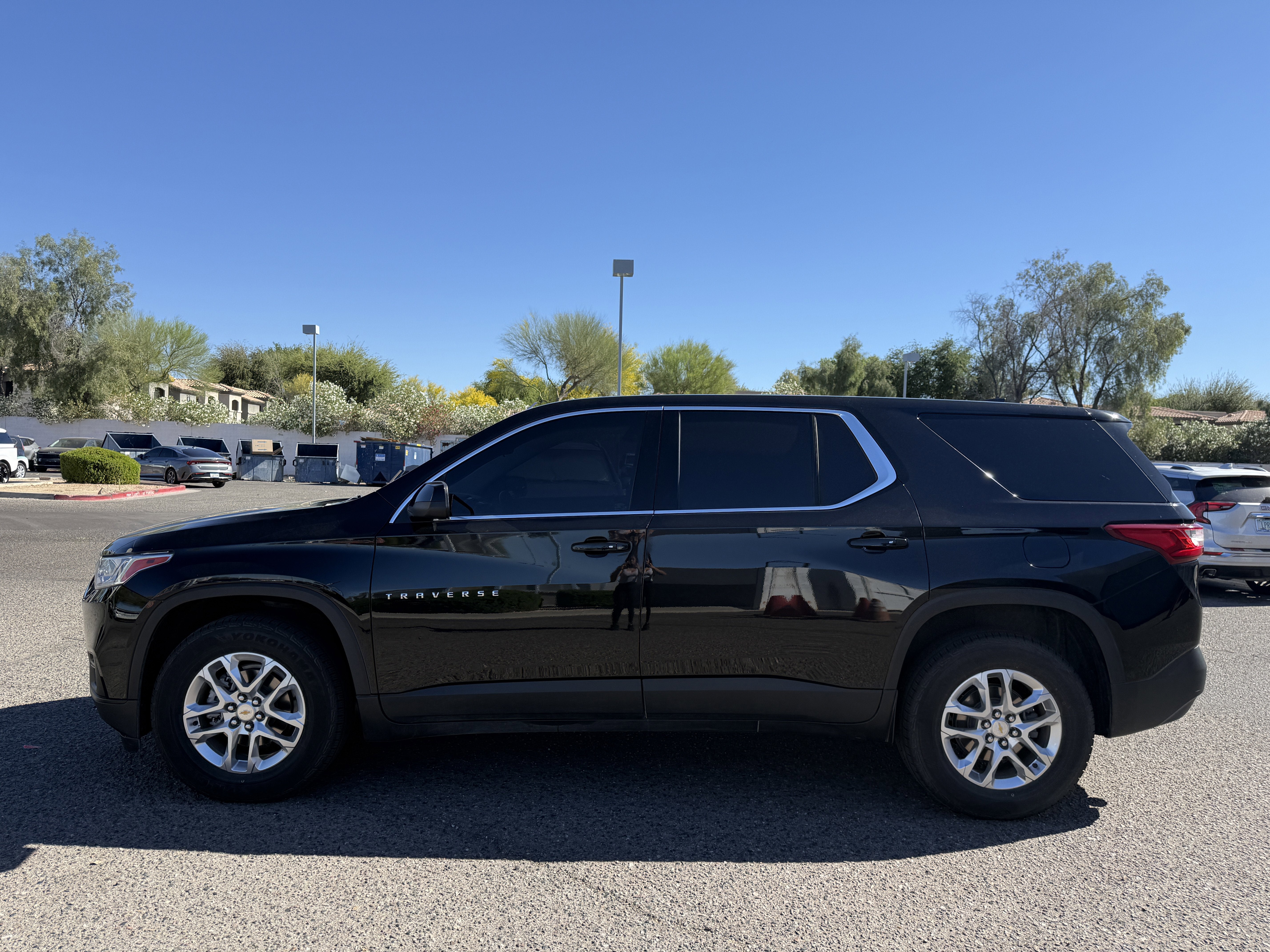 2021 Chevrolet Traverse LS* CLEAN CARFAX/ LOW MILES