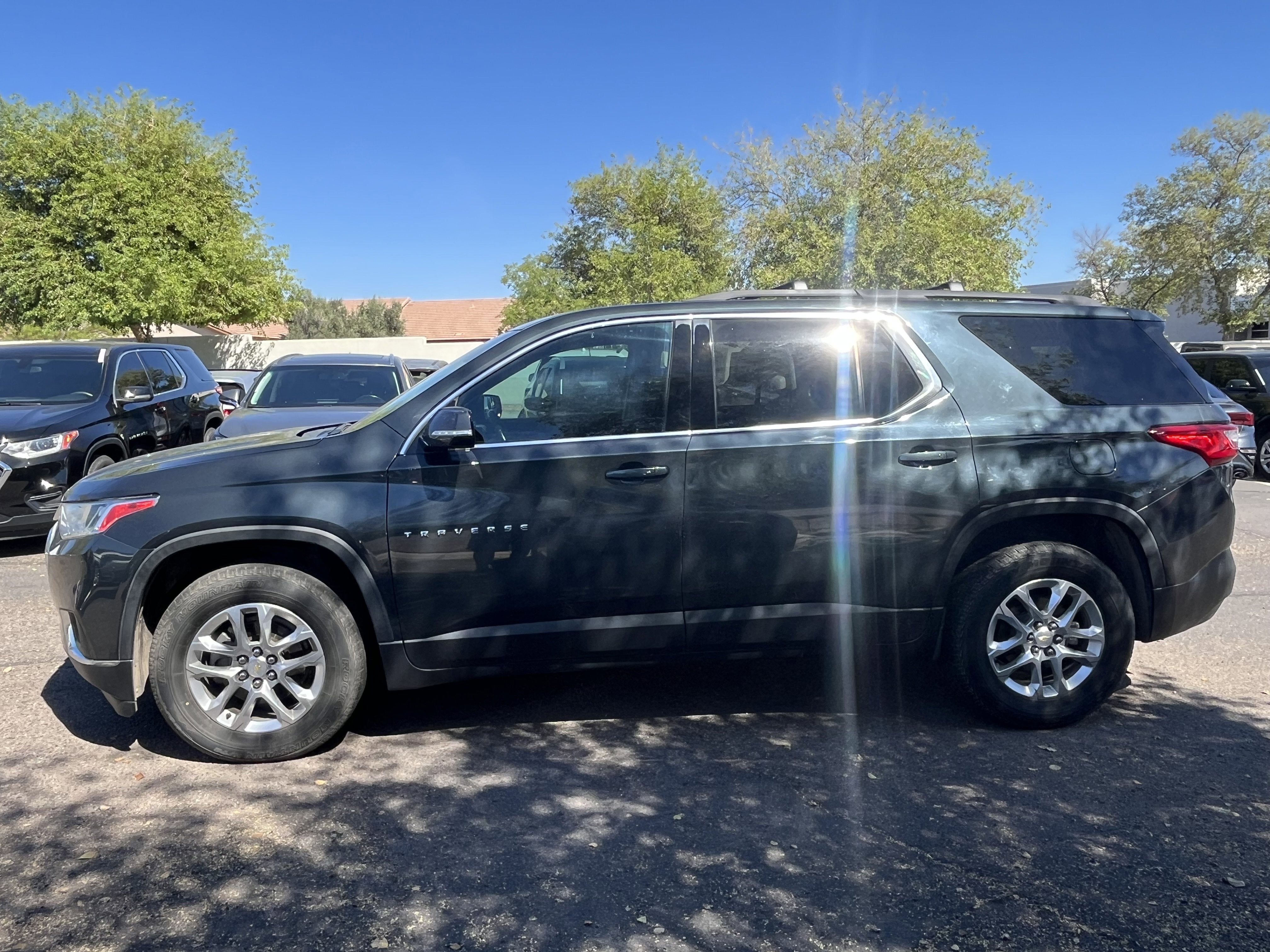 2020 Chevrolet Traverse LT Cloth* CLEAN CARFAX