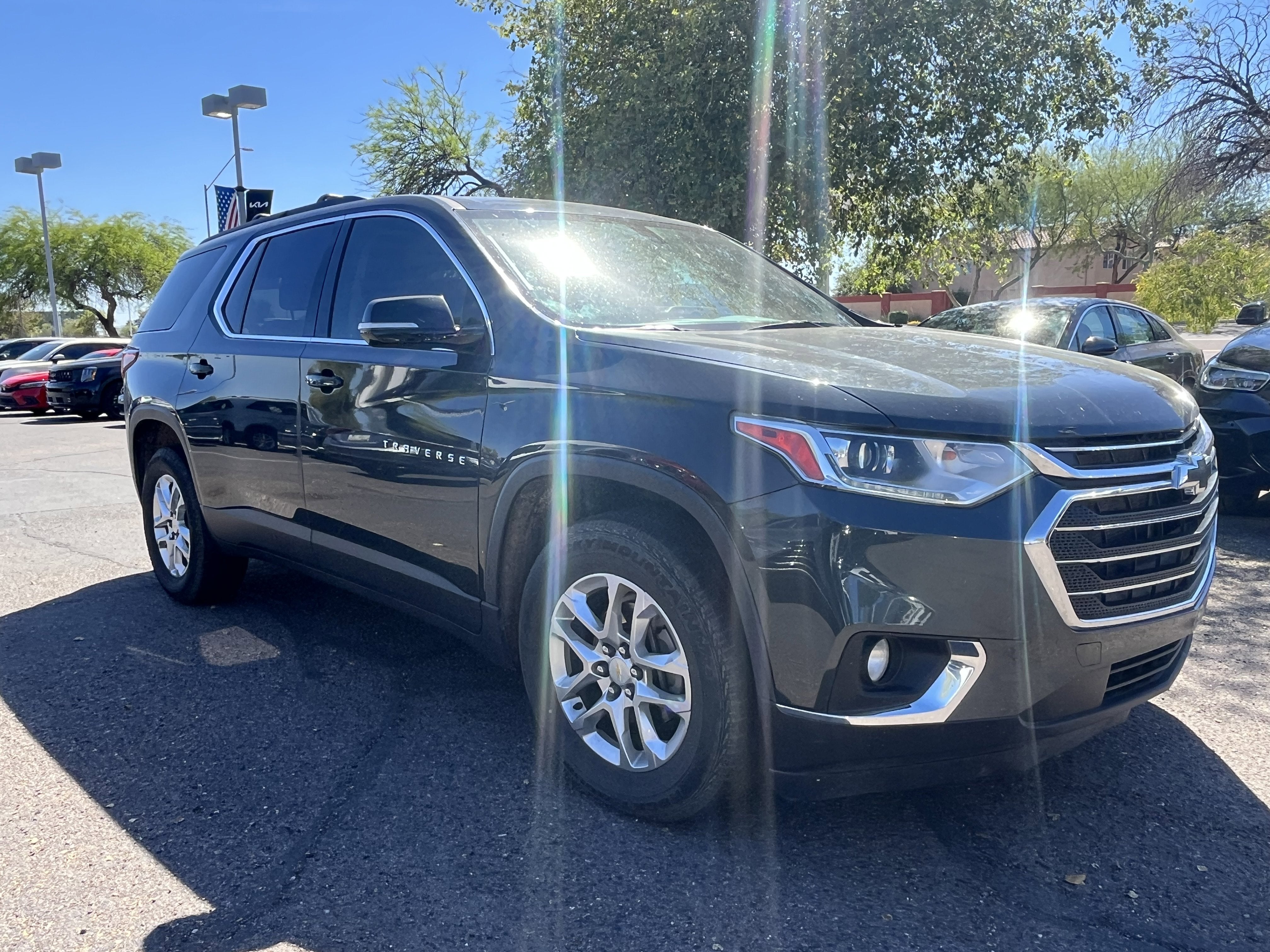 2020 Chevrolet Traverse LT Cloth* CLEAN CARFAX