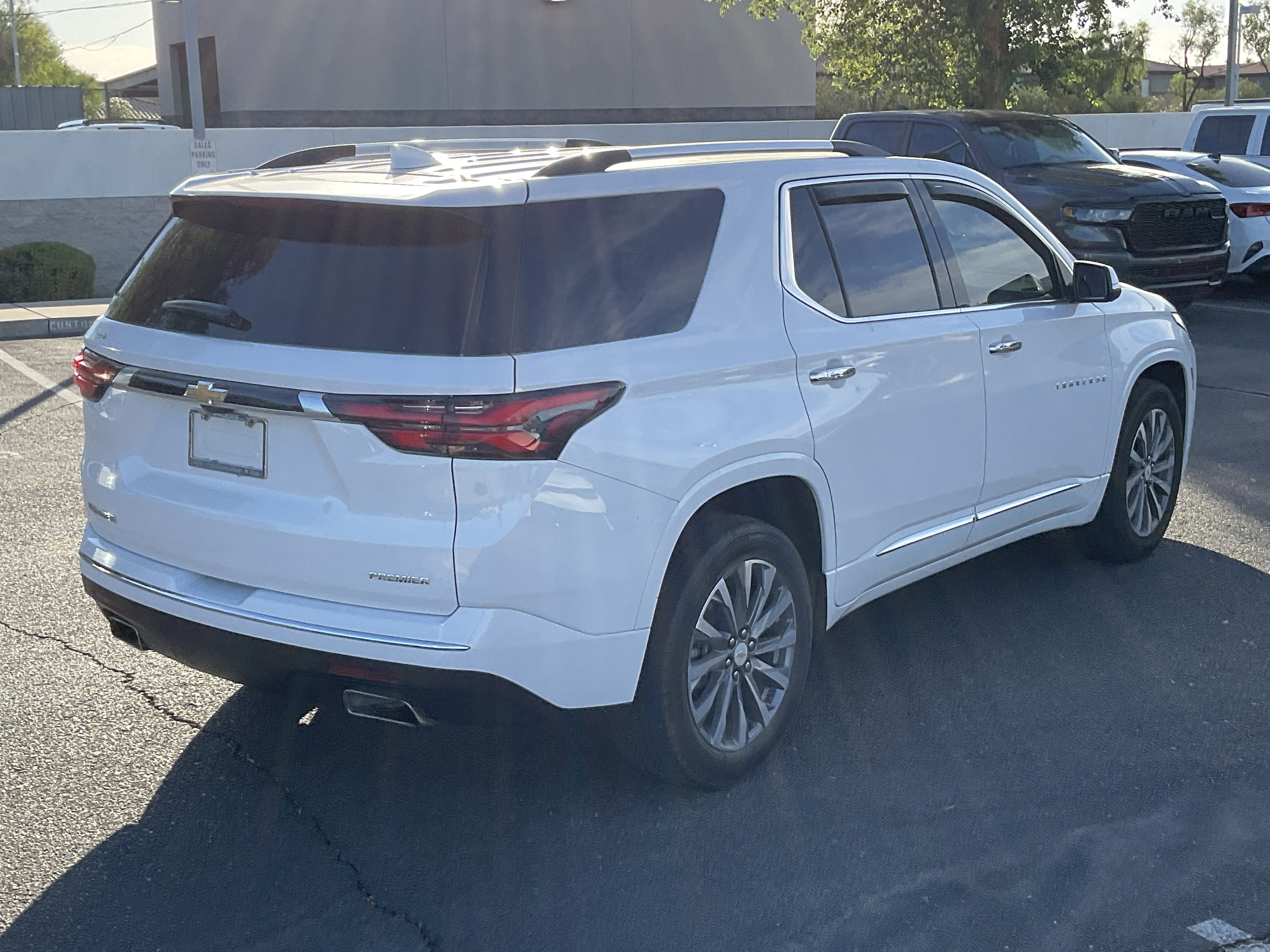 2023 Chevrolet Traverse Premier