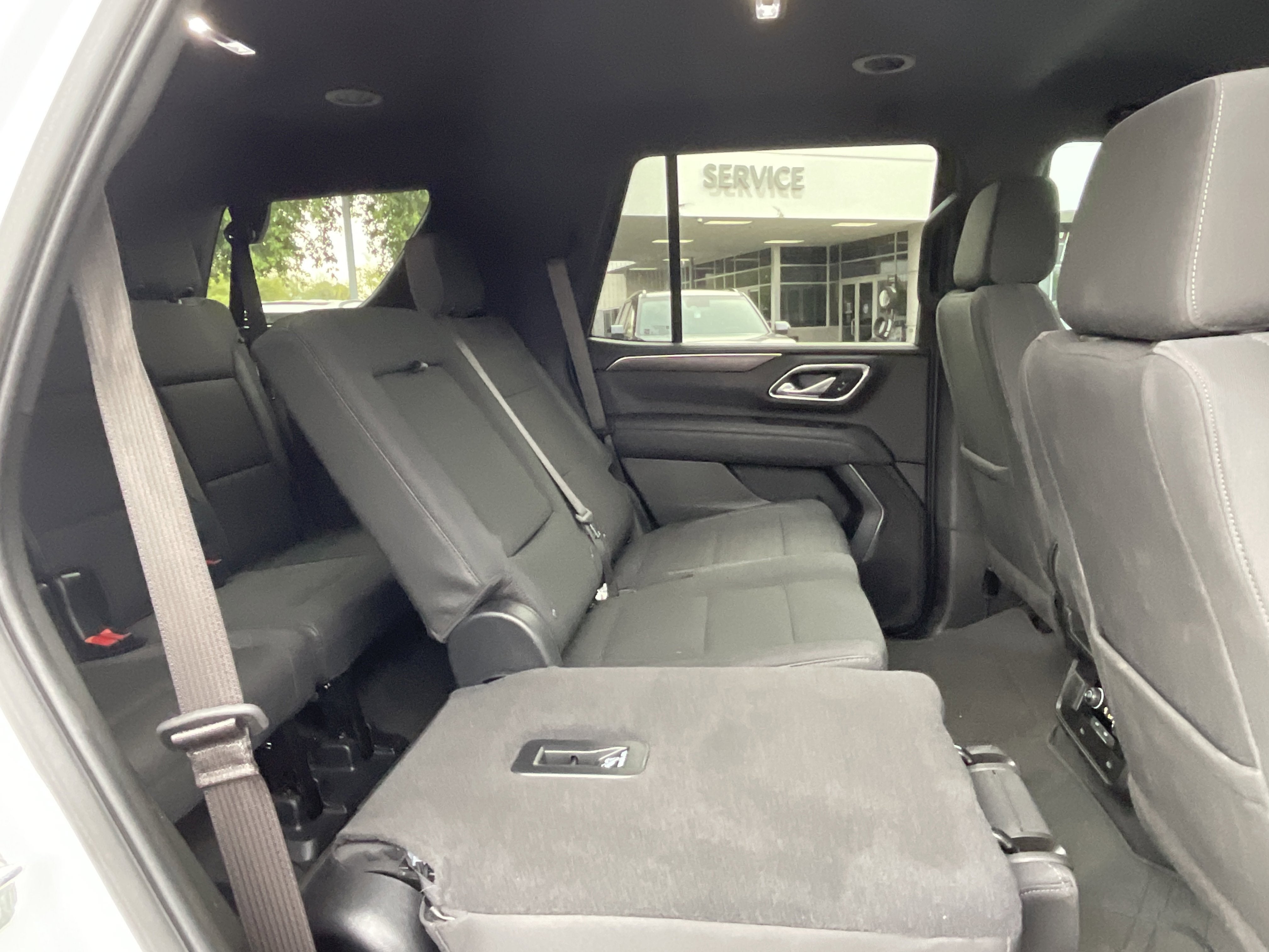 2024 Chevrolet Tahoe LS* 1 OWNER / CLEAN CARFAX