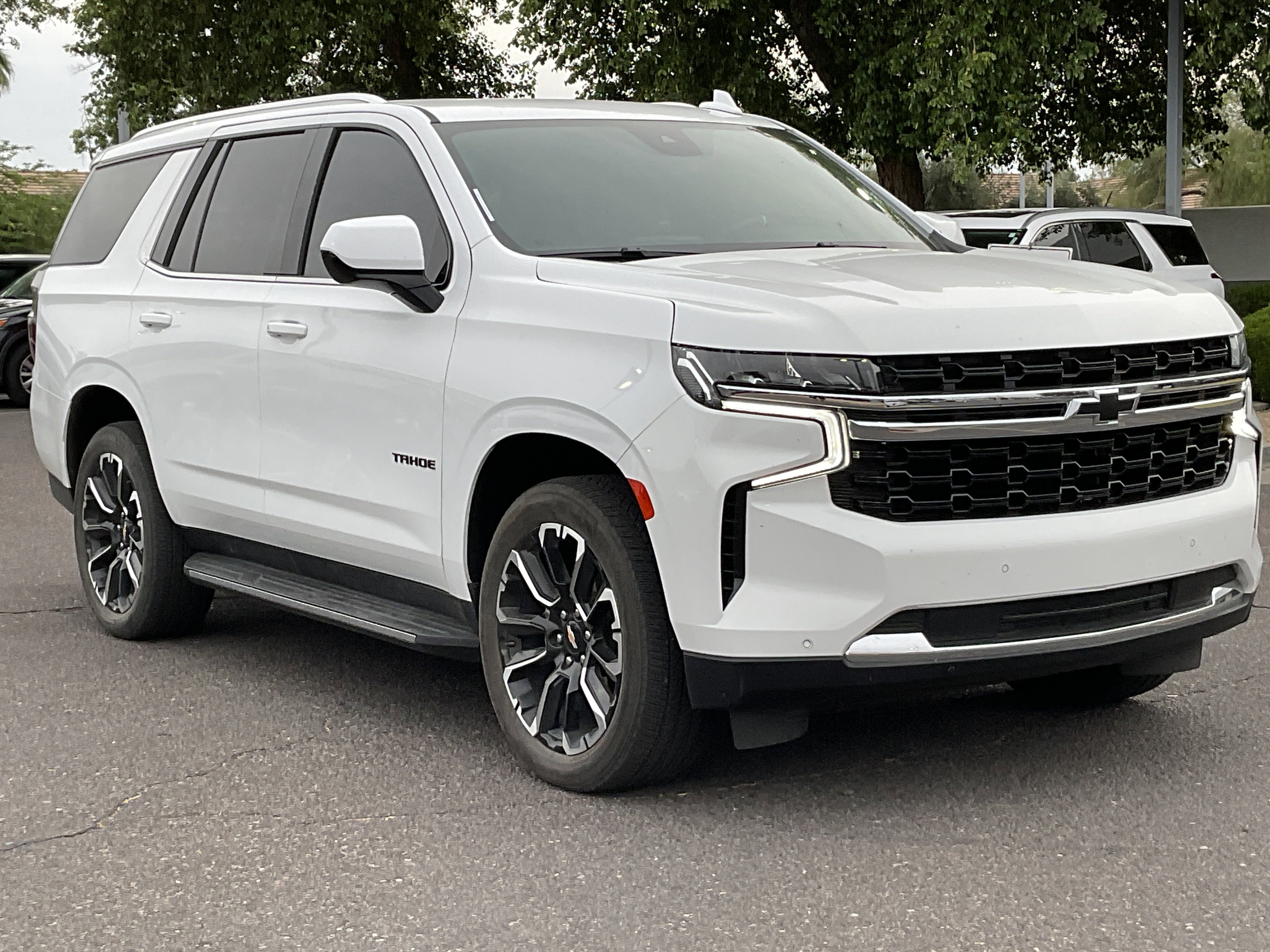 2024 Chevrolet Tahoe LS* 1 OWNER / CLEAN CARFAX