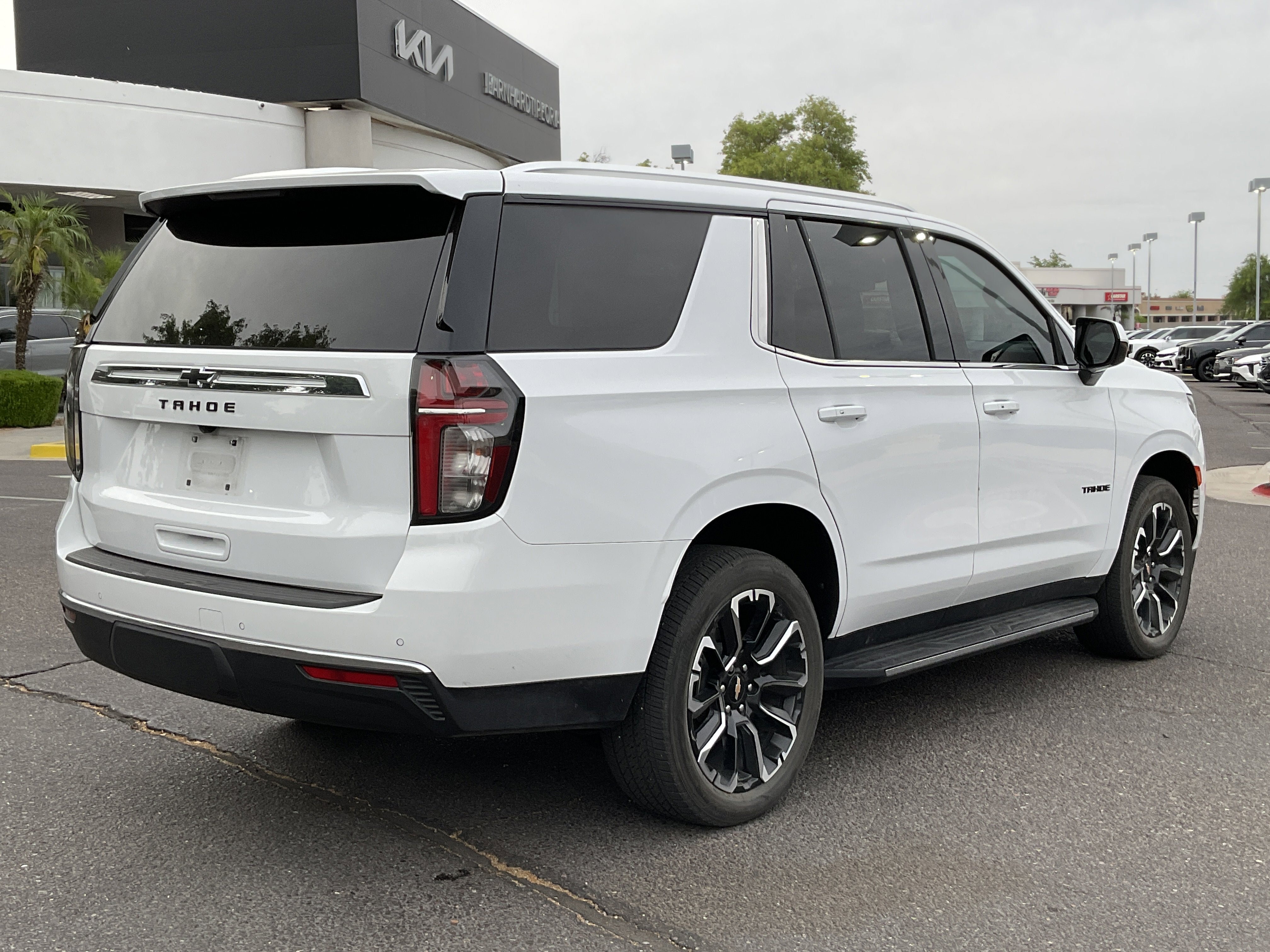 2024 Chevrolet Tahoe LS* 1 OWNER / CLEAN CARFAX