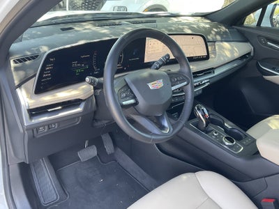 2025 Cadillac XT4 FWD Premium Luxury