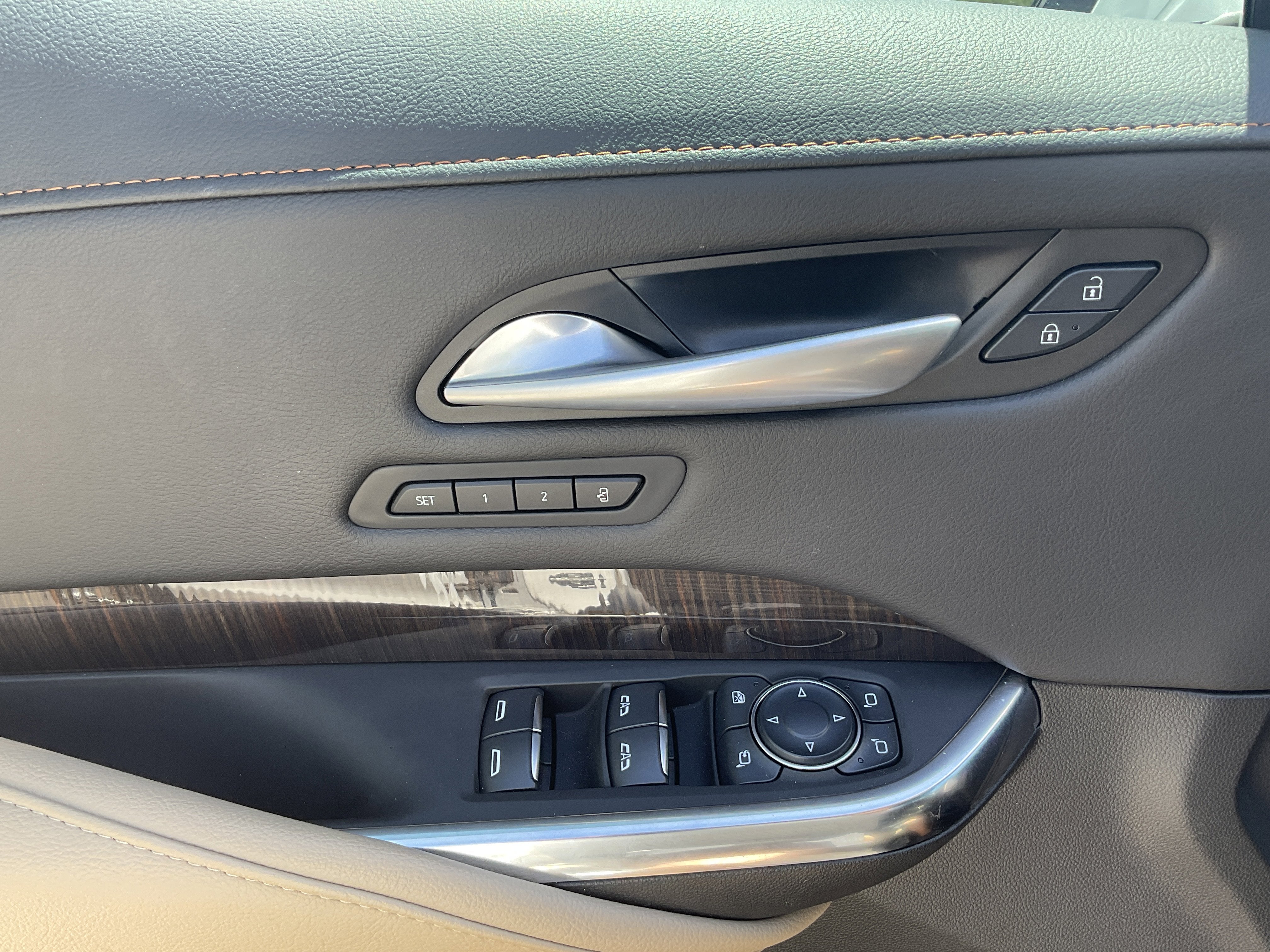 2025 Cadillac XT4 FWD Premium Luxury