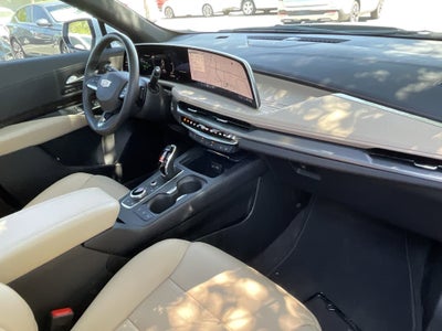 2025 Cadillac XT4 FWD Premium Luxury