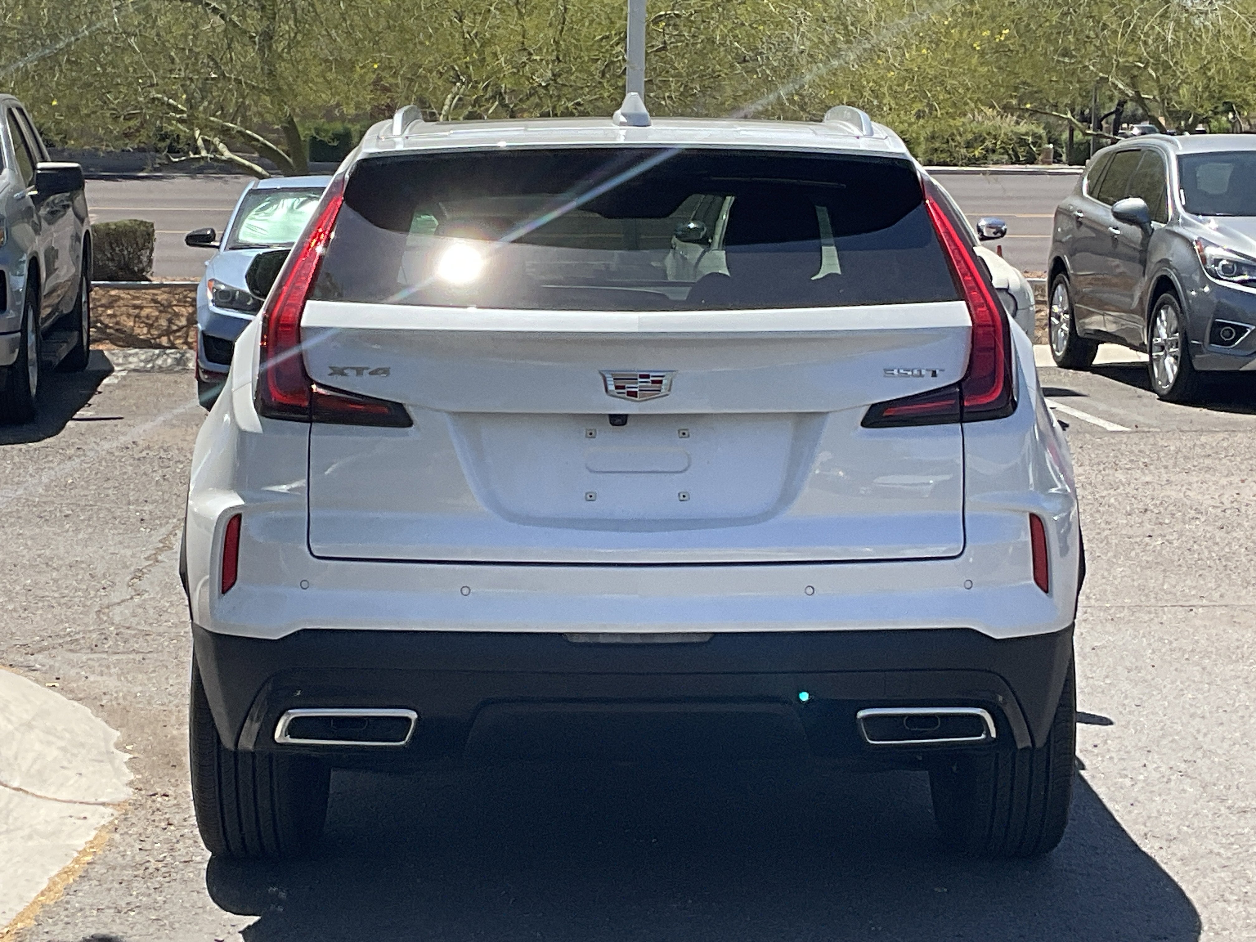 2025 Cadillac XT4 FWD Premium Luxury