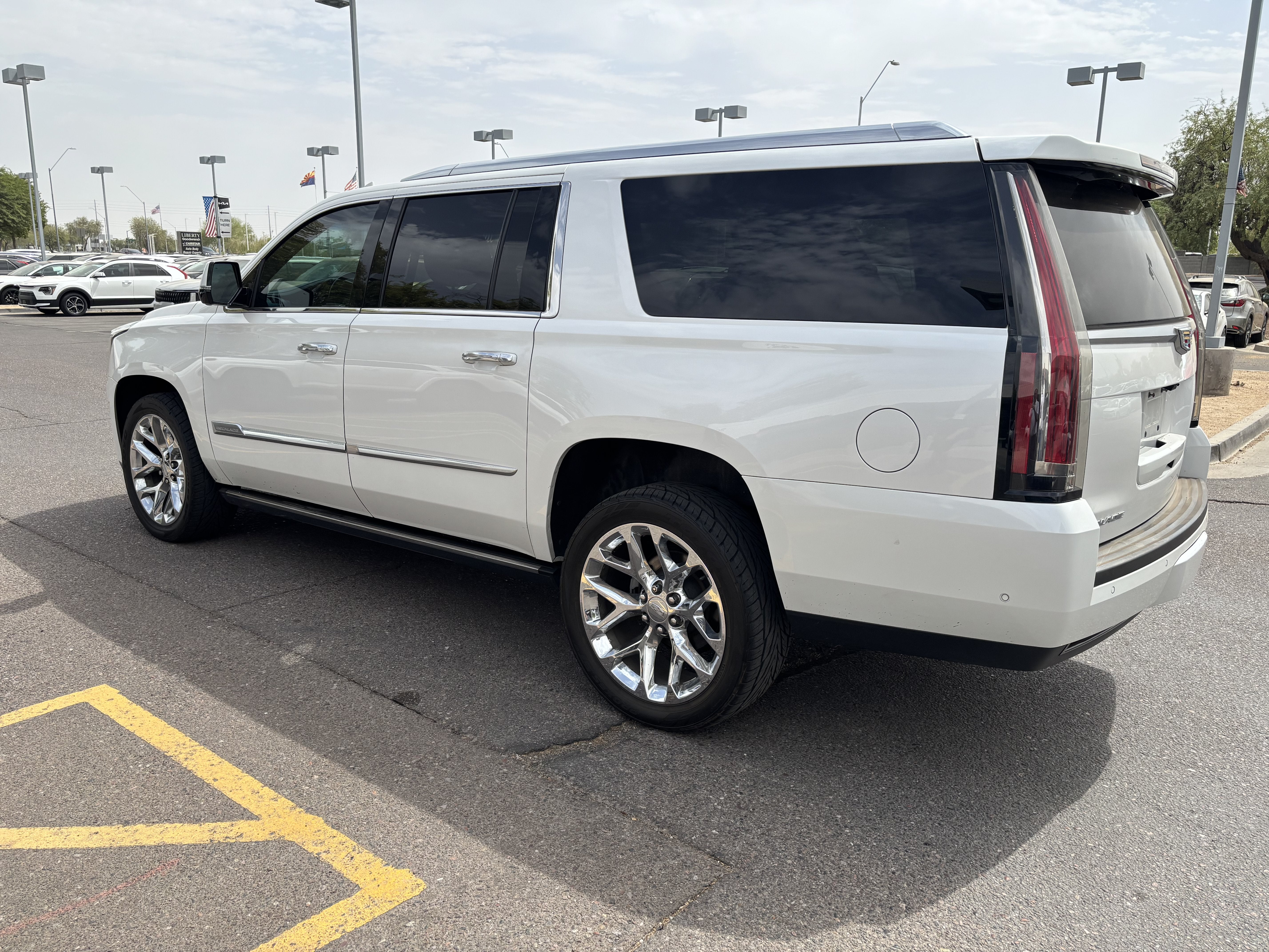 2019 Cadillac Escalade ESV Platinum
