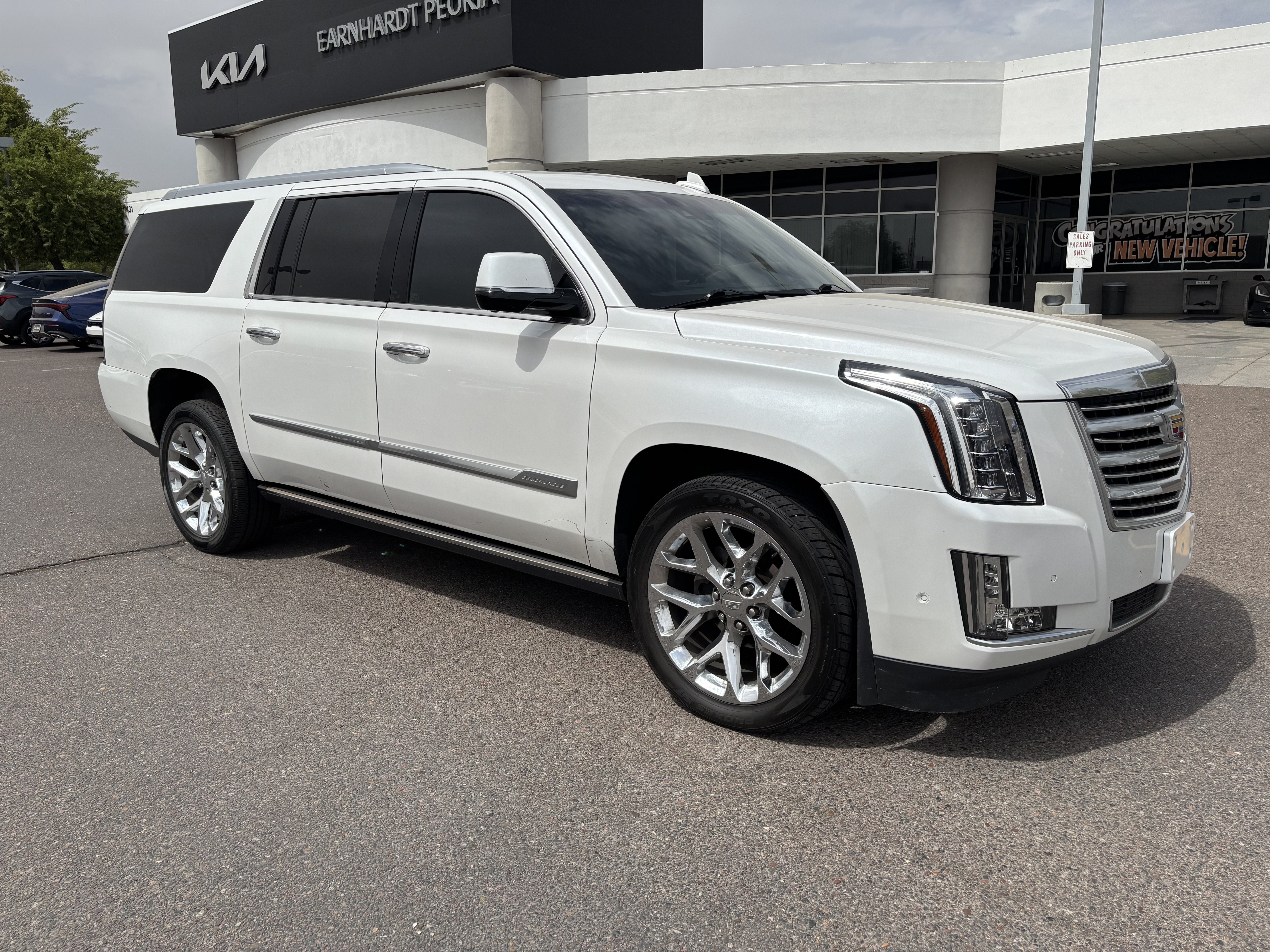 2019 Cadillac Escalade ESV Platinum