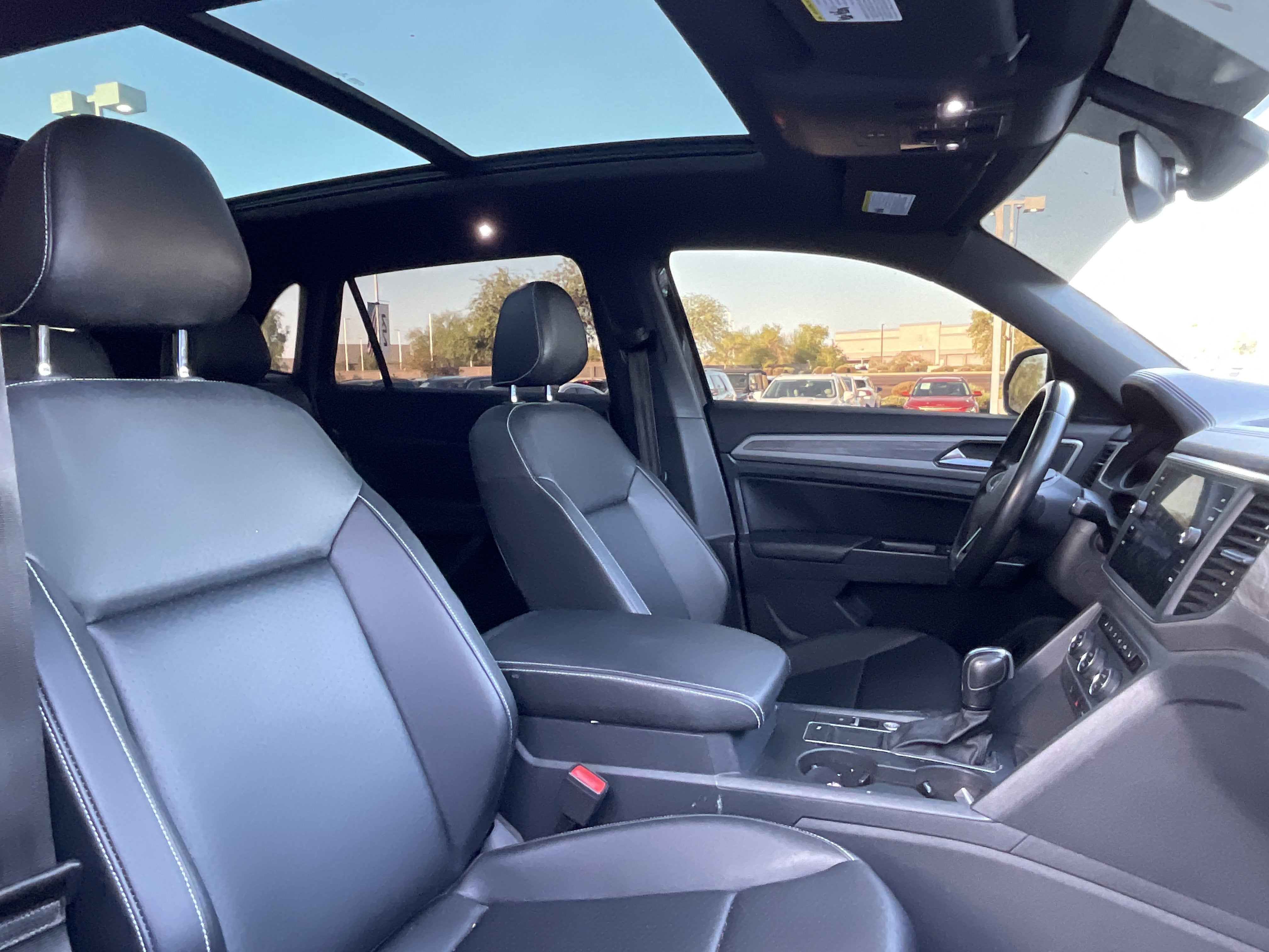 2020 Volkswagen Atlas Cross Sport 2.0T SE w/Technology