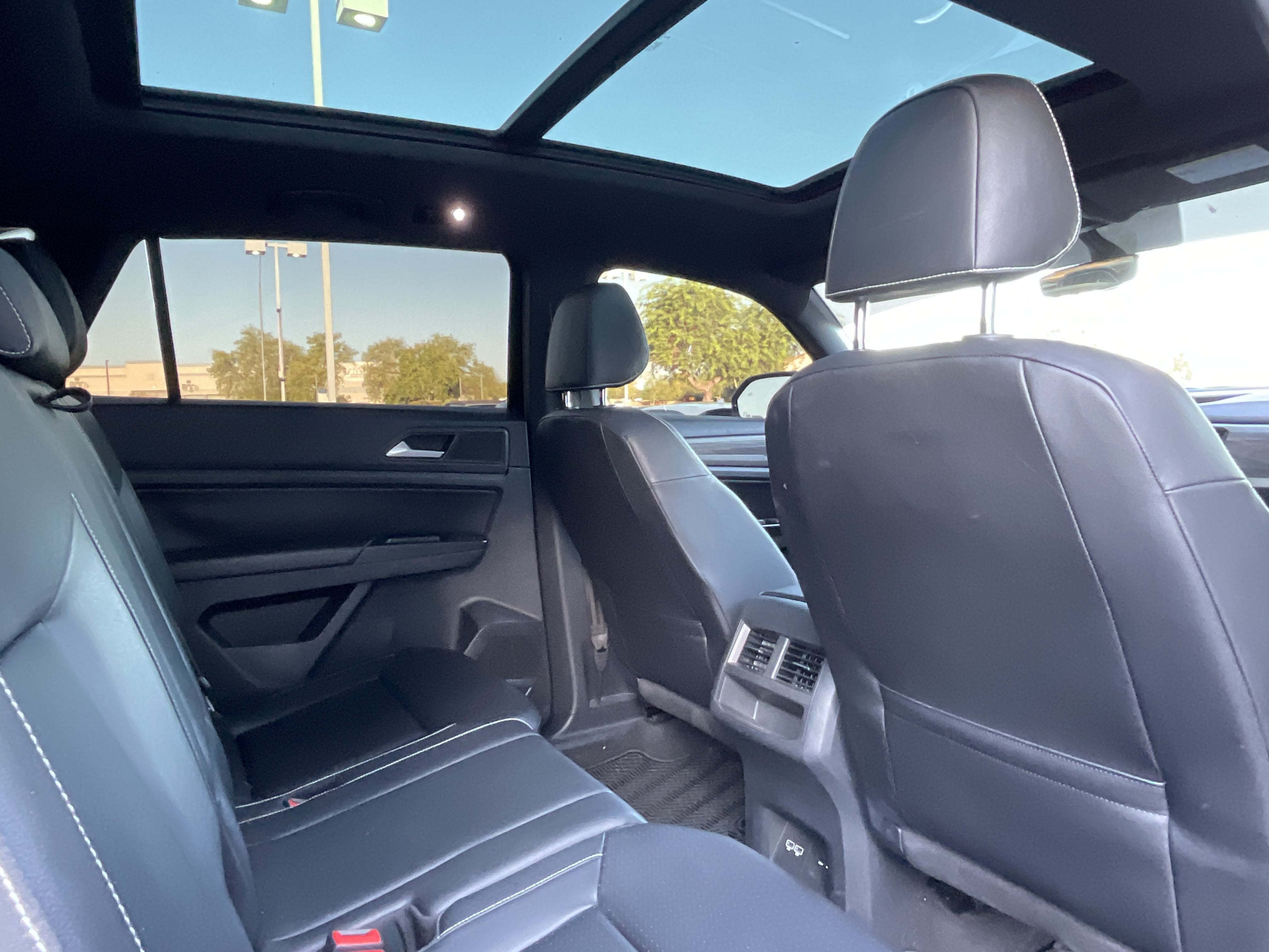 2020 Volkswagen Atlas Cross Sport 2.0T SE w/Technology