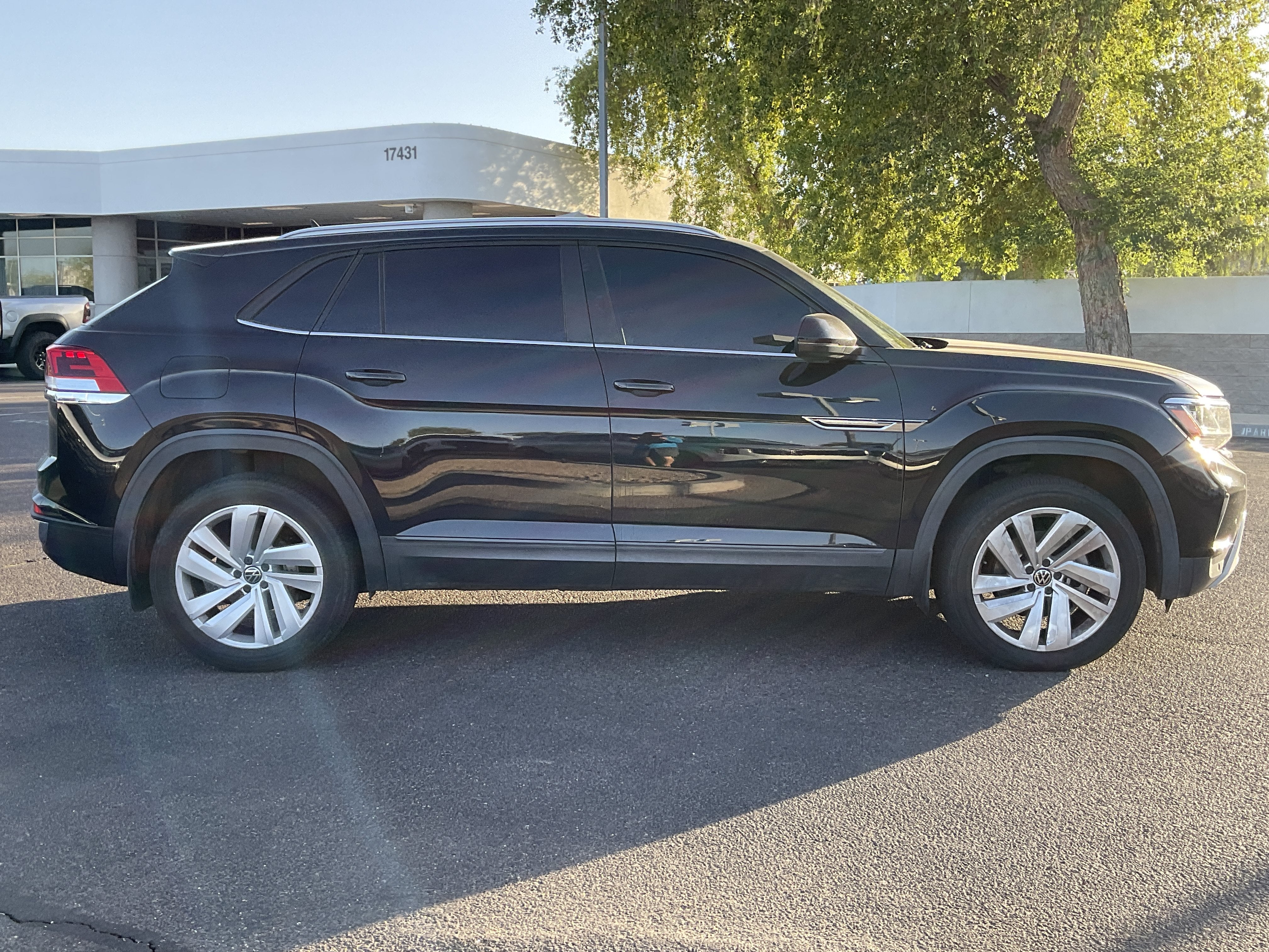 2020 Volkswagen Atlas Cross Sport 2.0T SE w/Technology