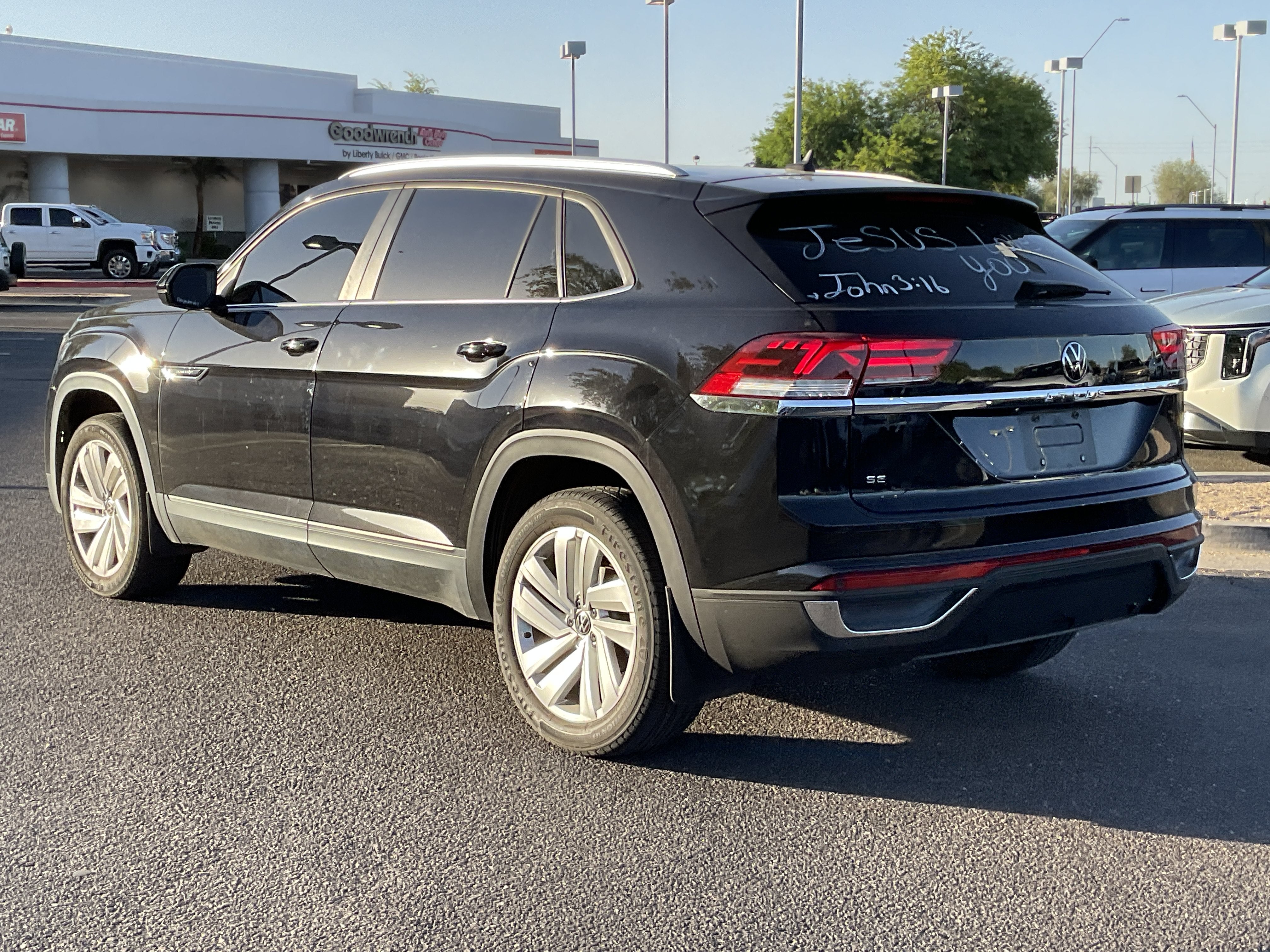2020 Volkswagen Atlas Cross Sport 2.0T SE w/Technology