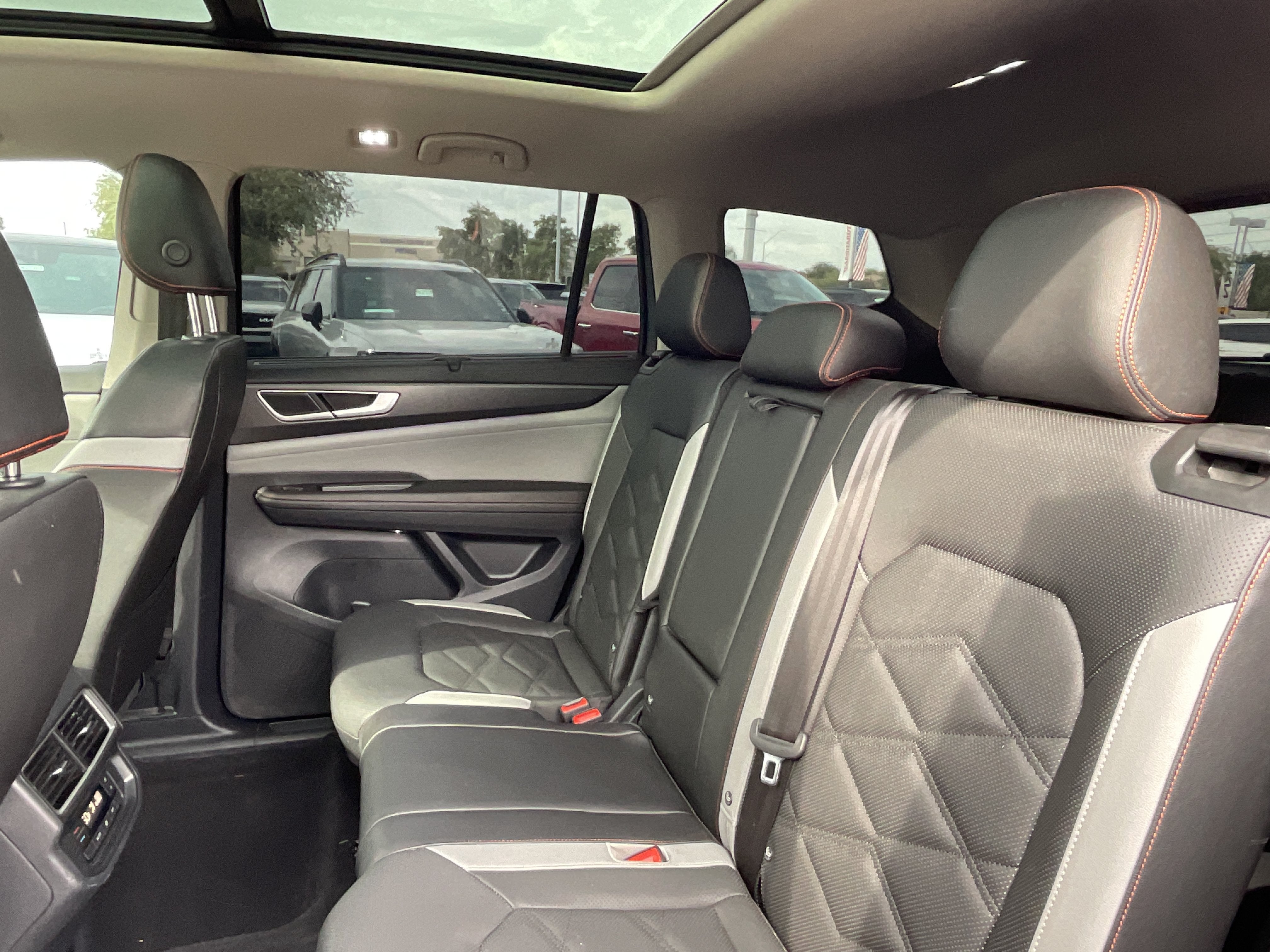2025 Volkswagen Atlas 2.0T Peak Edition
