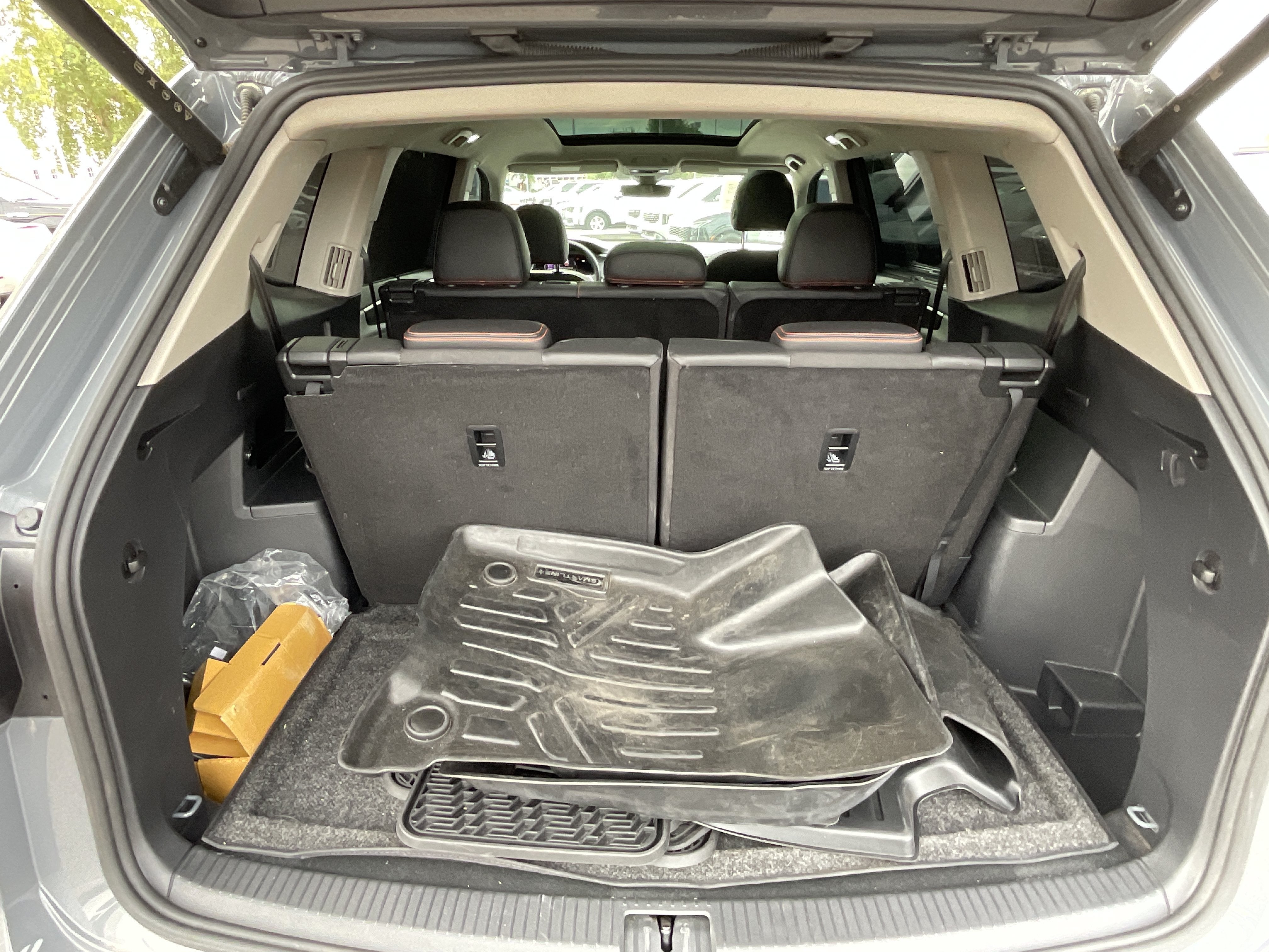 2025 Volkswagen Atlas 2.0T Peak Edition