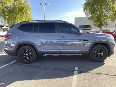 2025 Volkswagen Atlas 2.0T Peak Edition