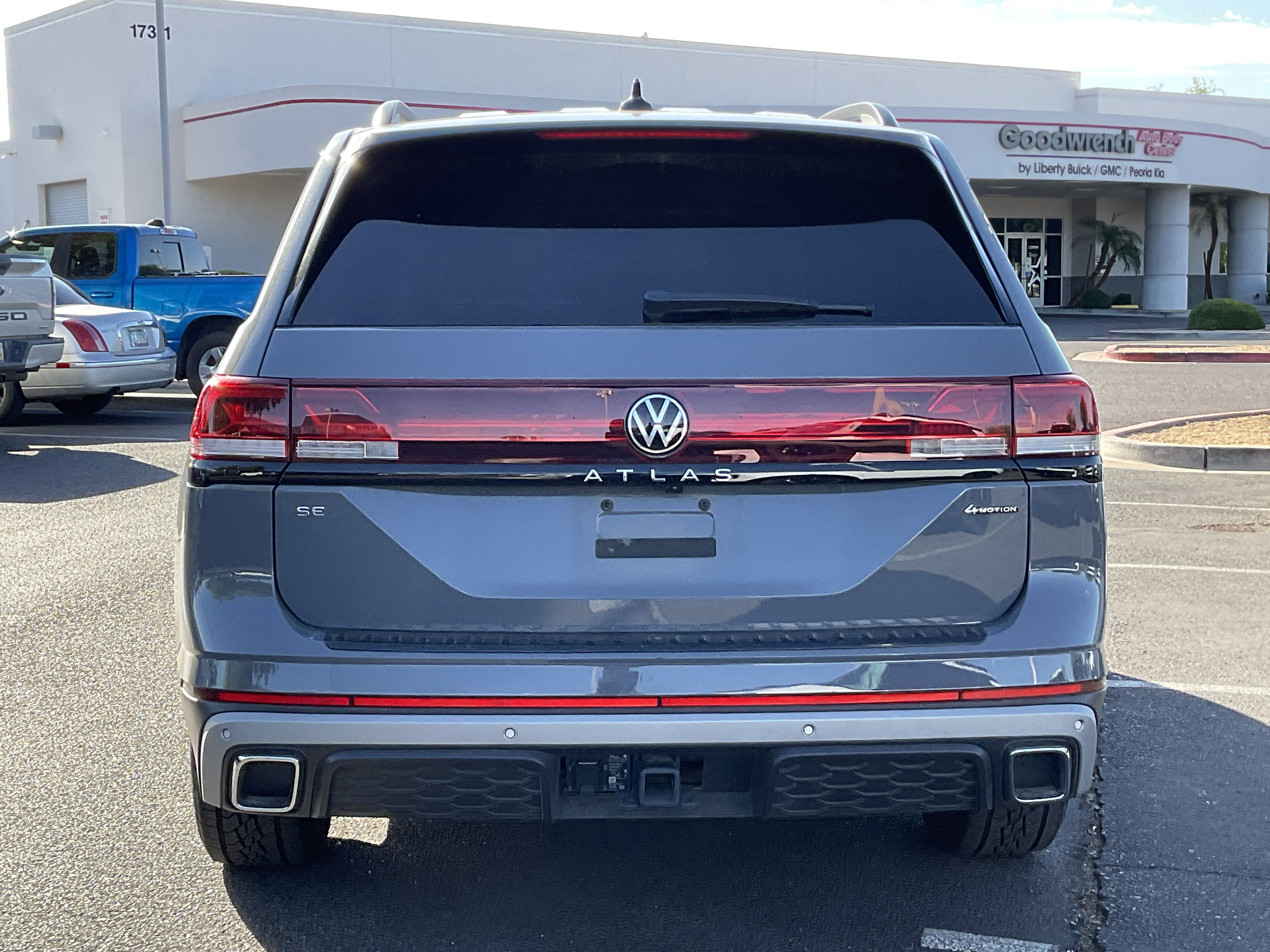 2025 Volkswagen Atlas 2.0T Peak Edition